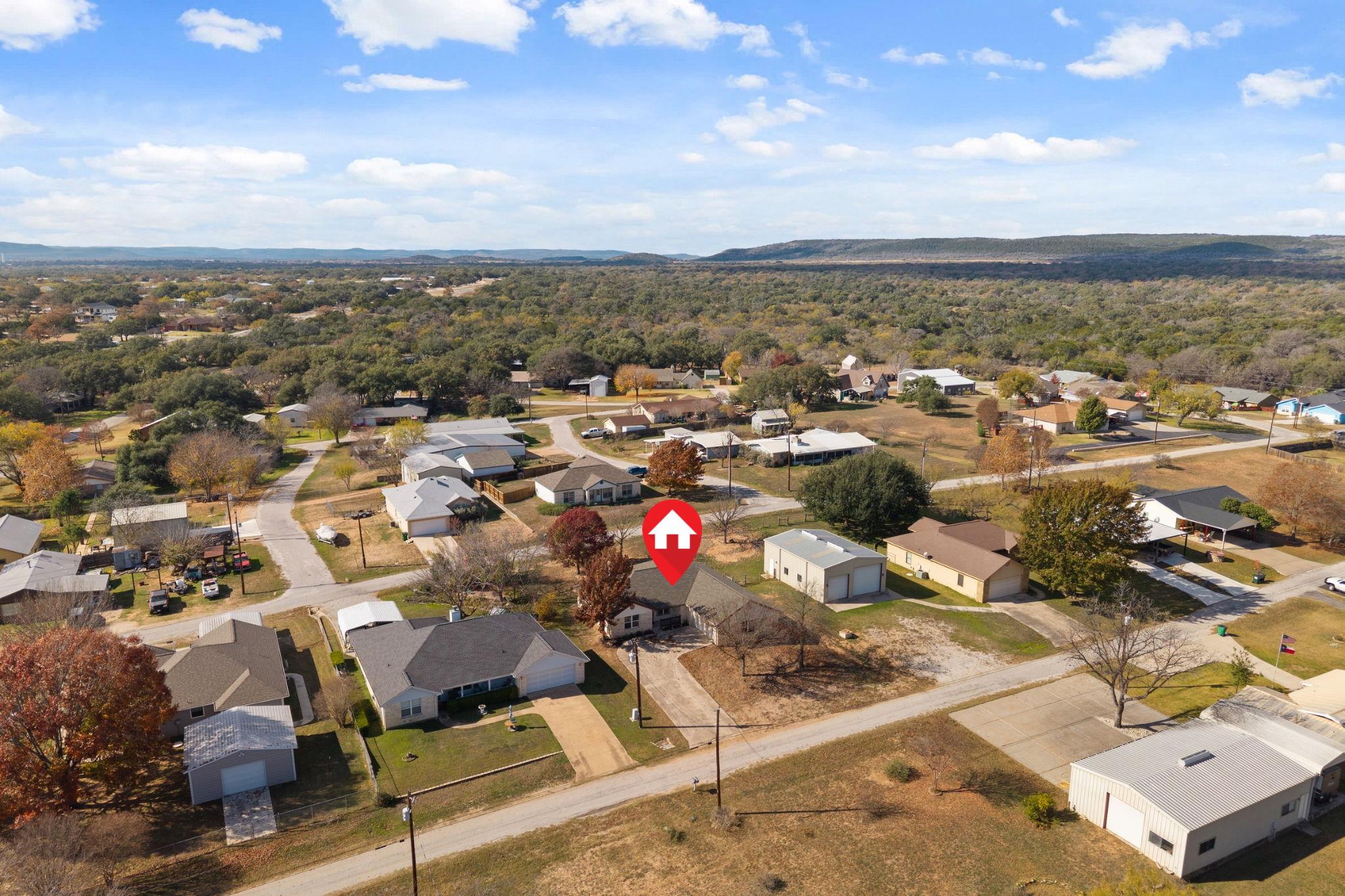 143 Boulder Dr, Kingsland, TX 78639