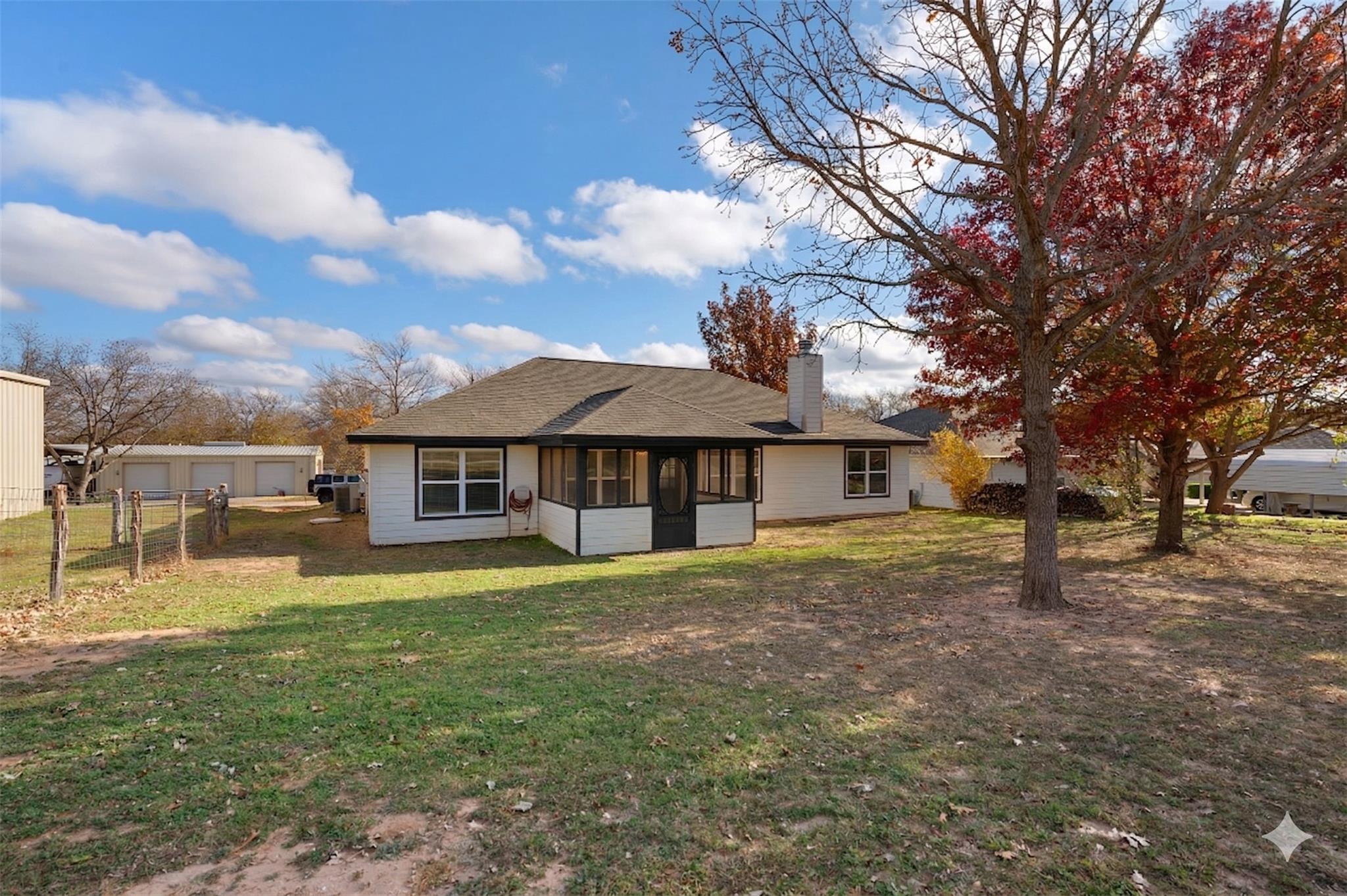 143 Boulder Dr, Kingsland, TX 78639