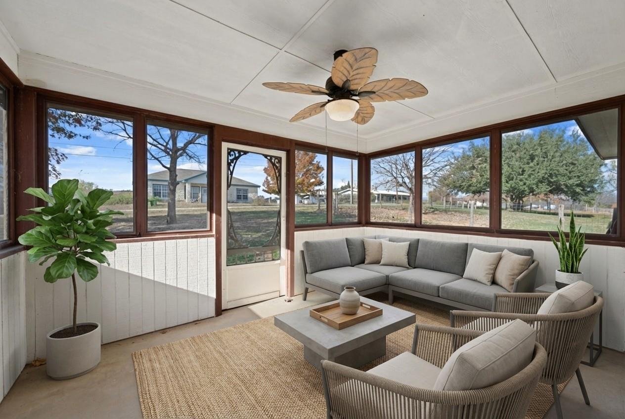 143 Boulder Dr, Kingsland, TX 78639