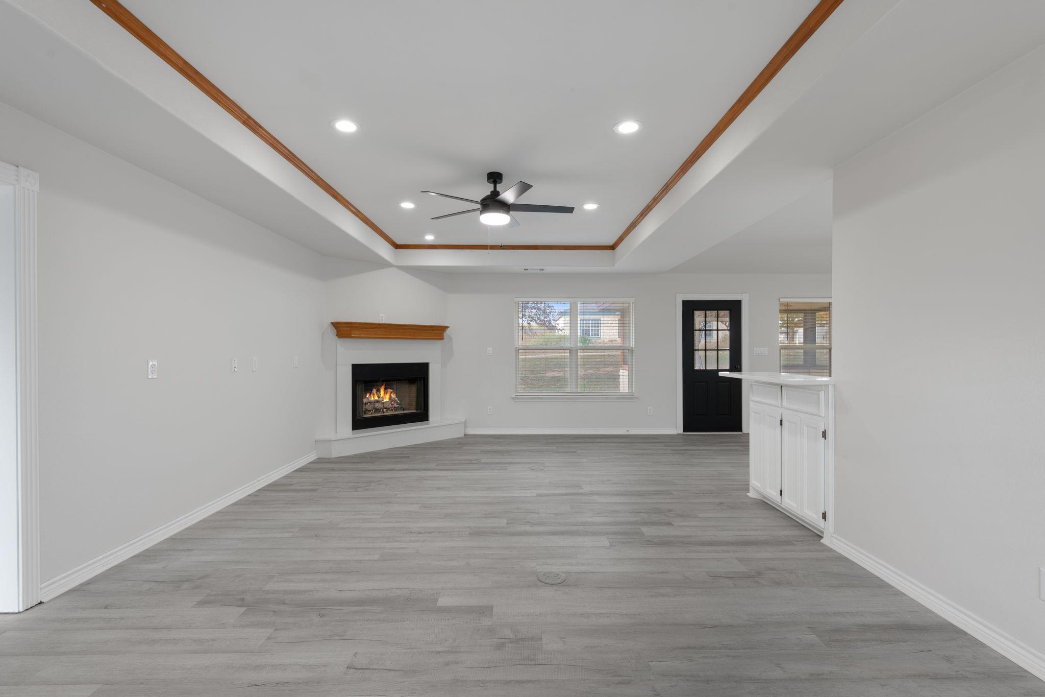 143 Boulder Dr, Kingsland, TX 78639