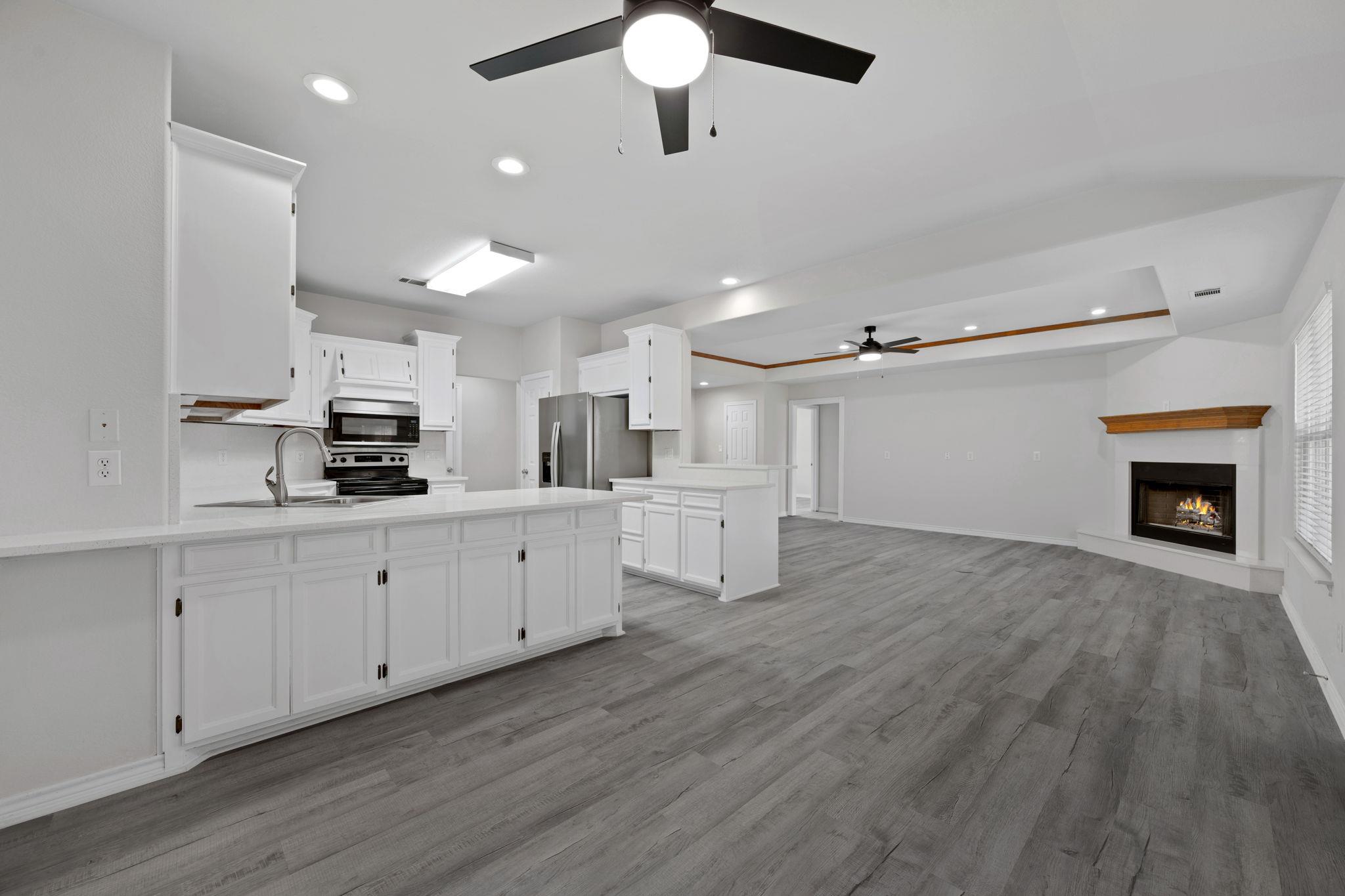 143 Boulder Dr, Kingsland, TX 78639