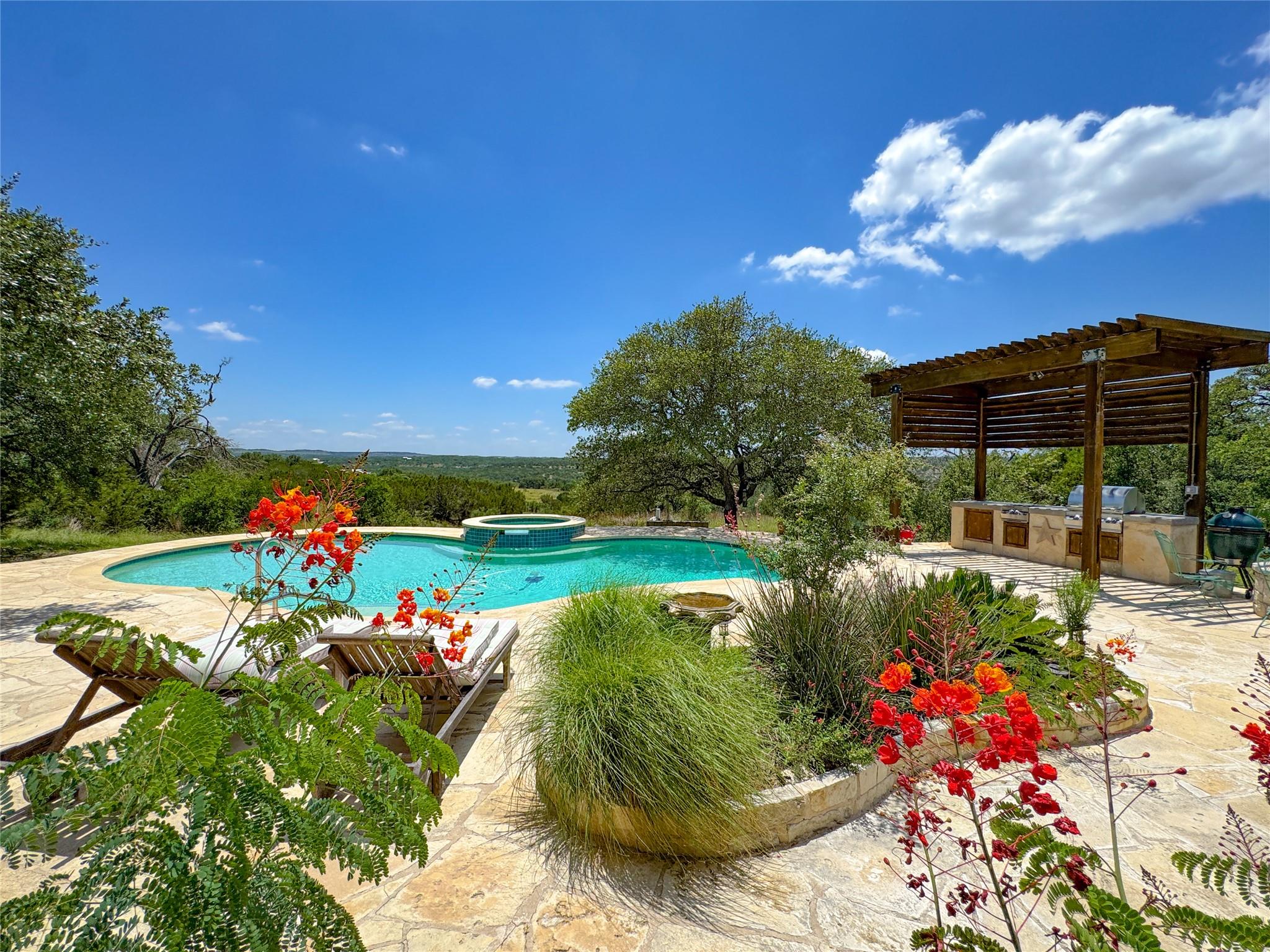 1178 Hidden Creek Dr, Dripping Springs, TX 78620