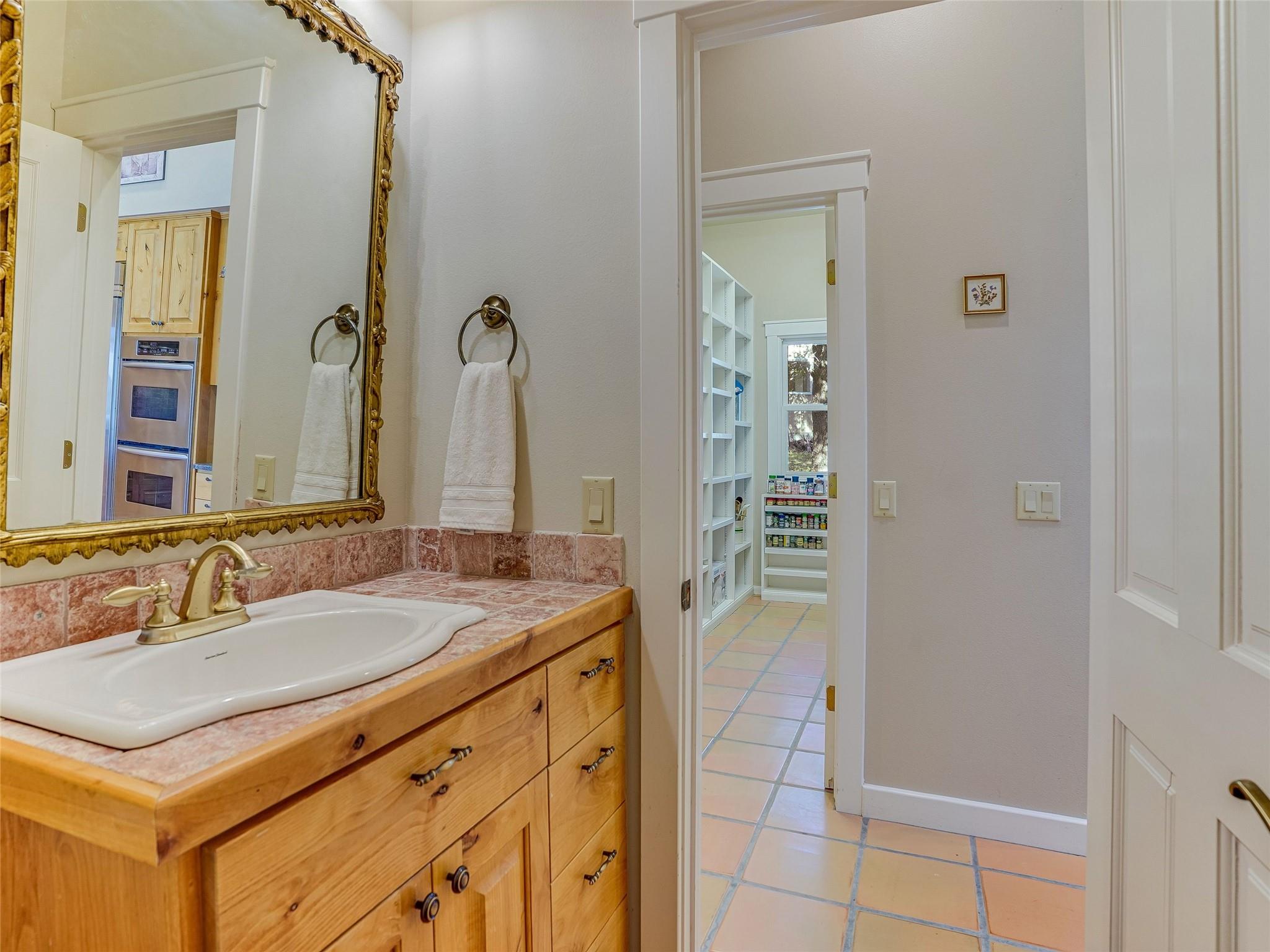 1178 Hidden Creek Dr, Dripping Springs, TX 78620