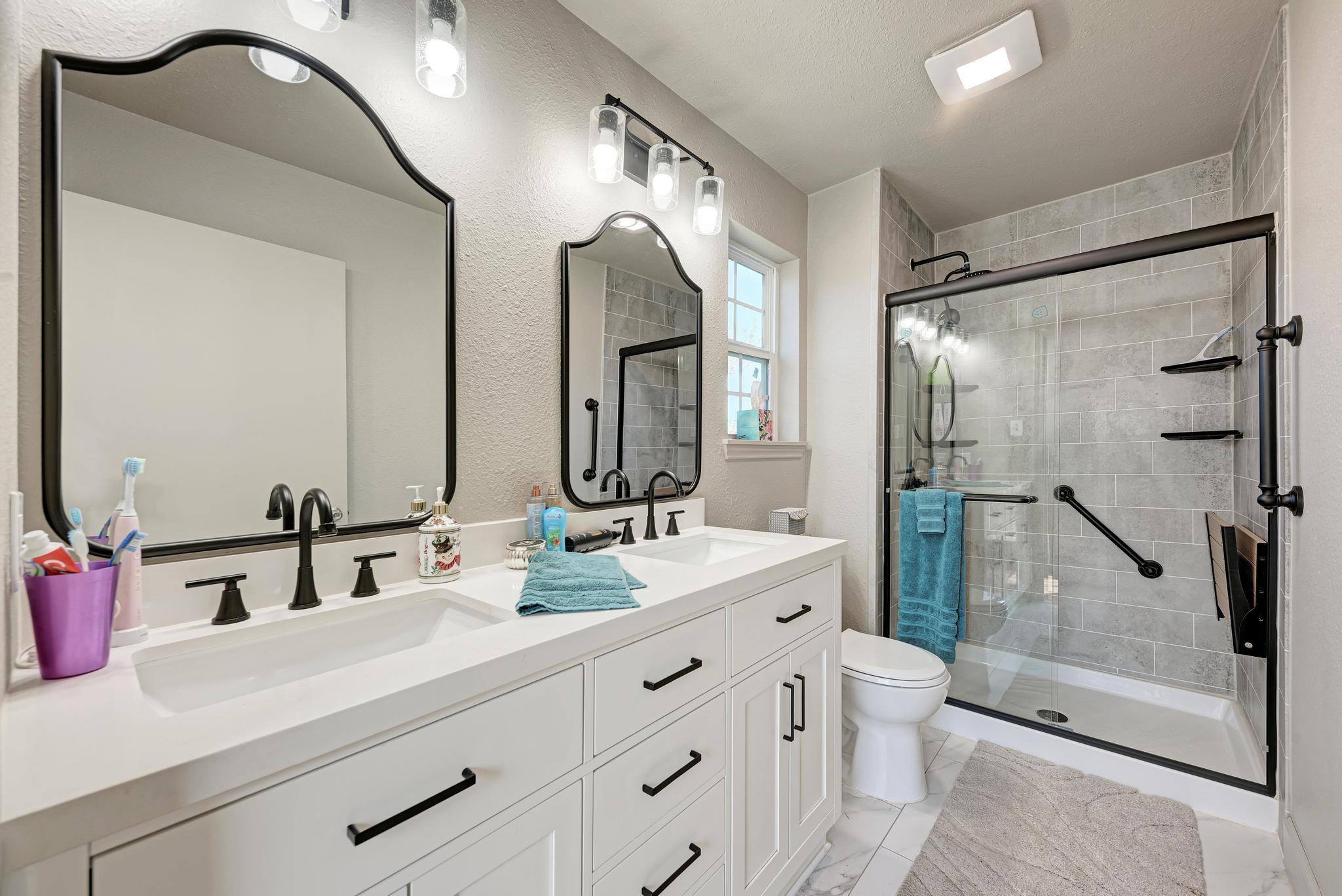 321 Navajo Trl, Georgetown, TX 78633