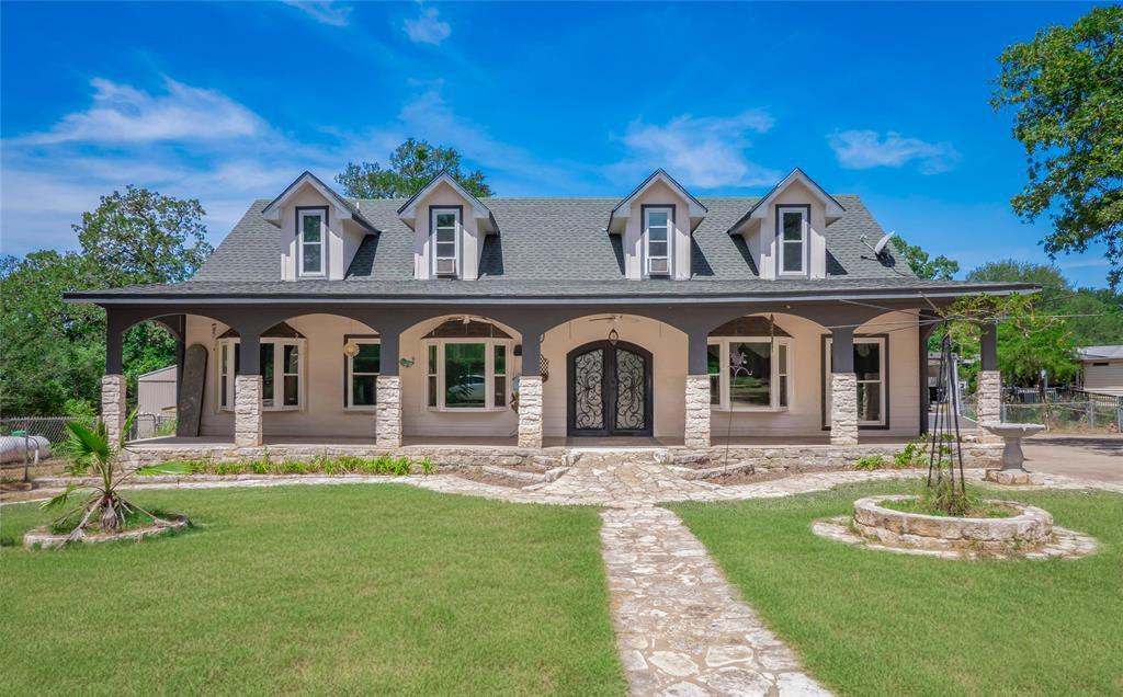 368 Riddle Rd, Cedar Creek, TX 78612