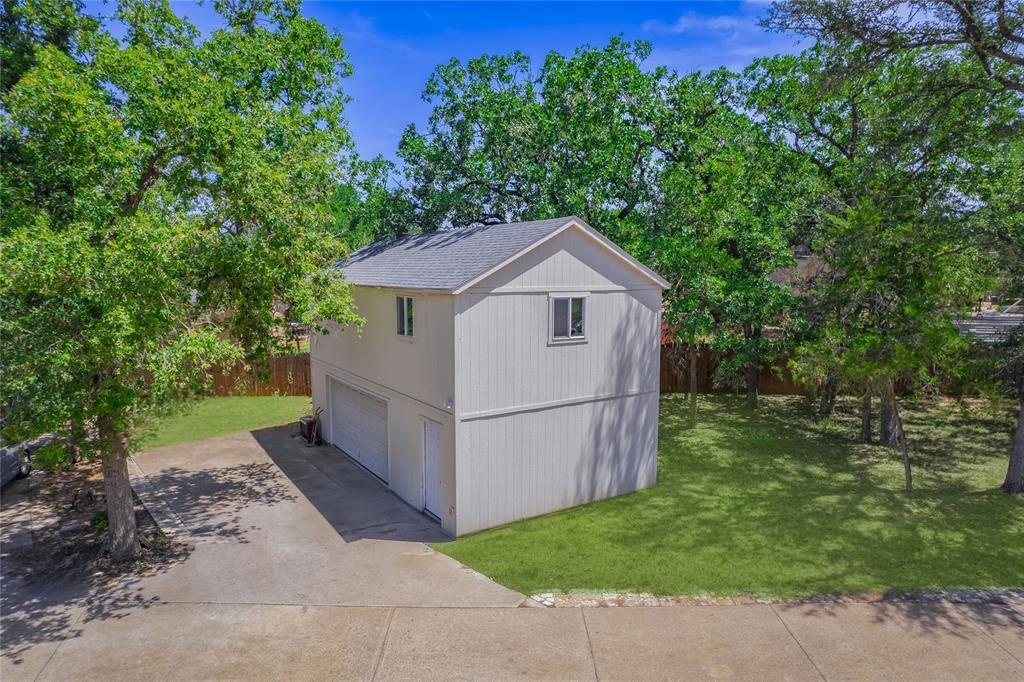 368 Riddle Rd, Cedar Creek, TX 78612