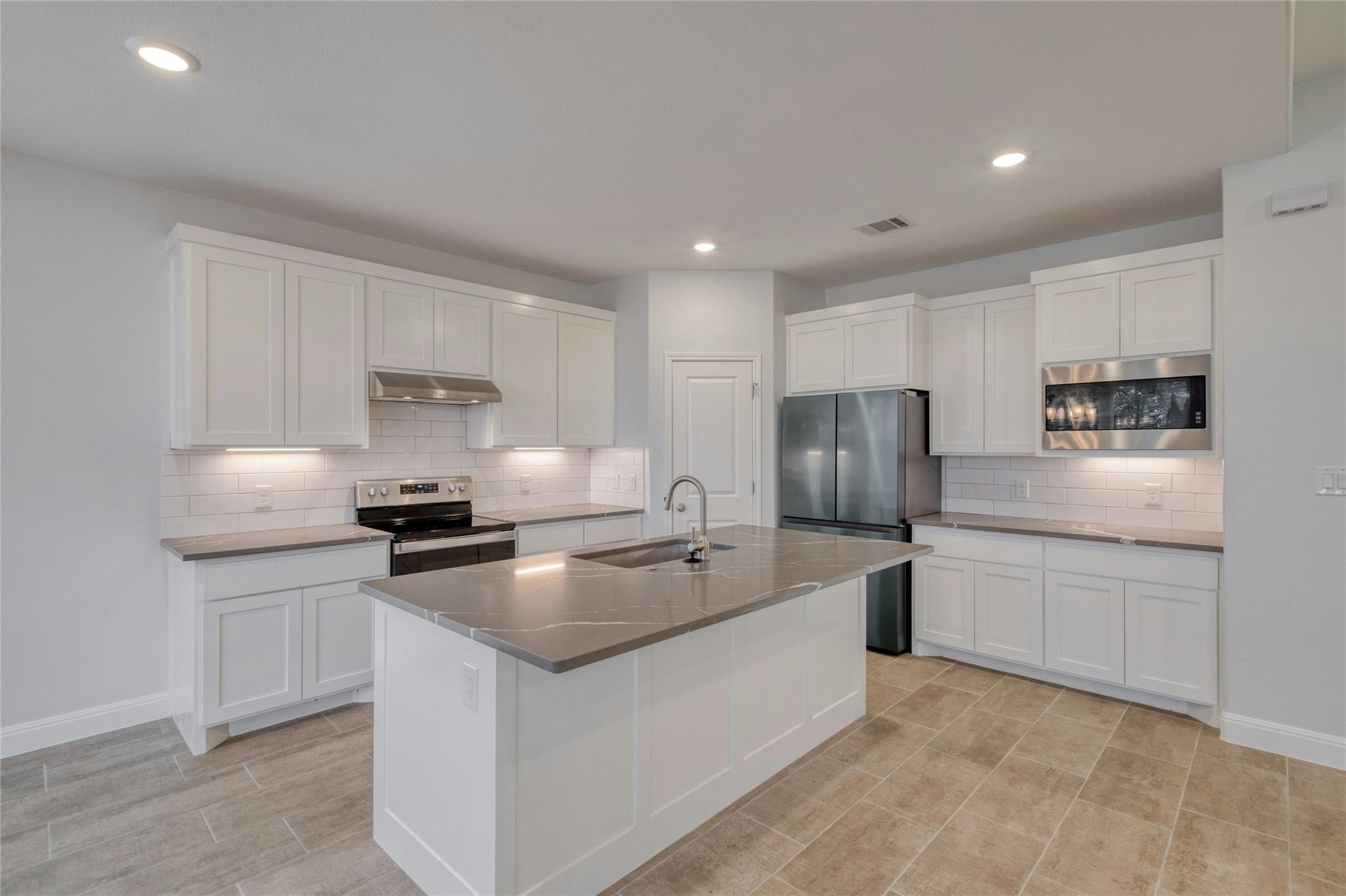 132 Kahalulu Dr, Bastrop, TX 78602