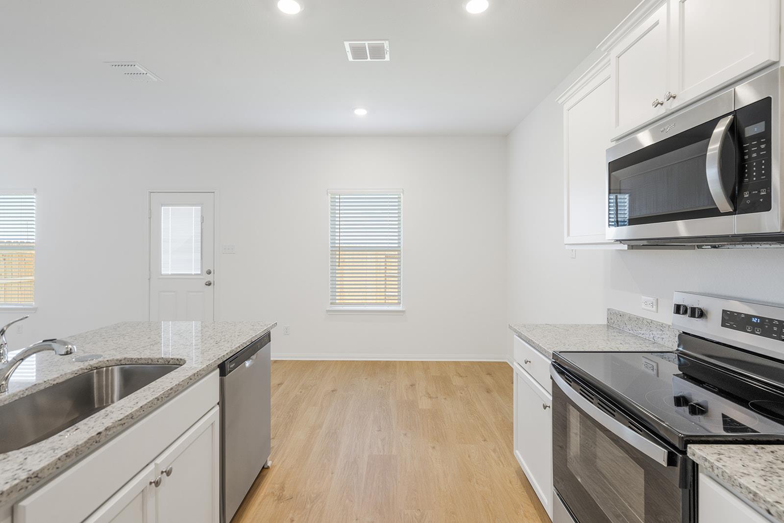 317 Carmel Canyon Trl, Jarrell, TX 76537