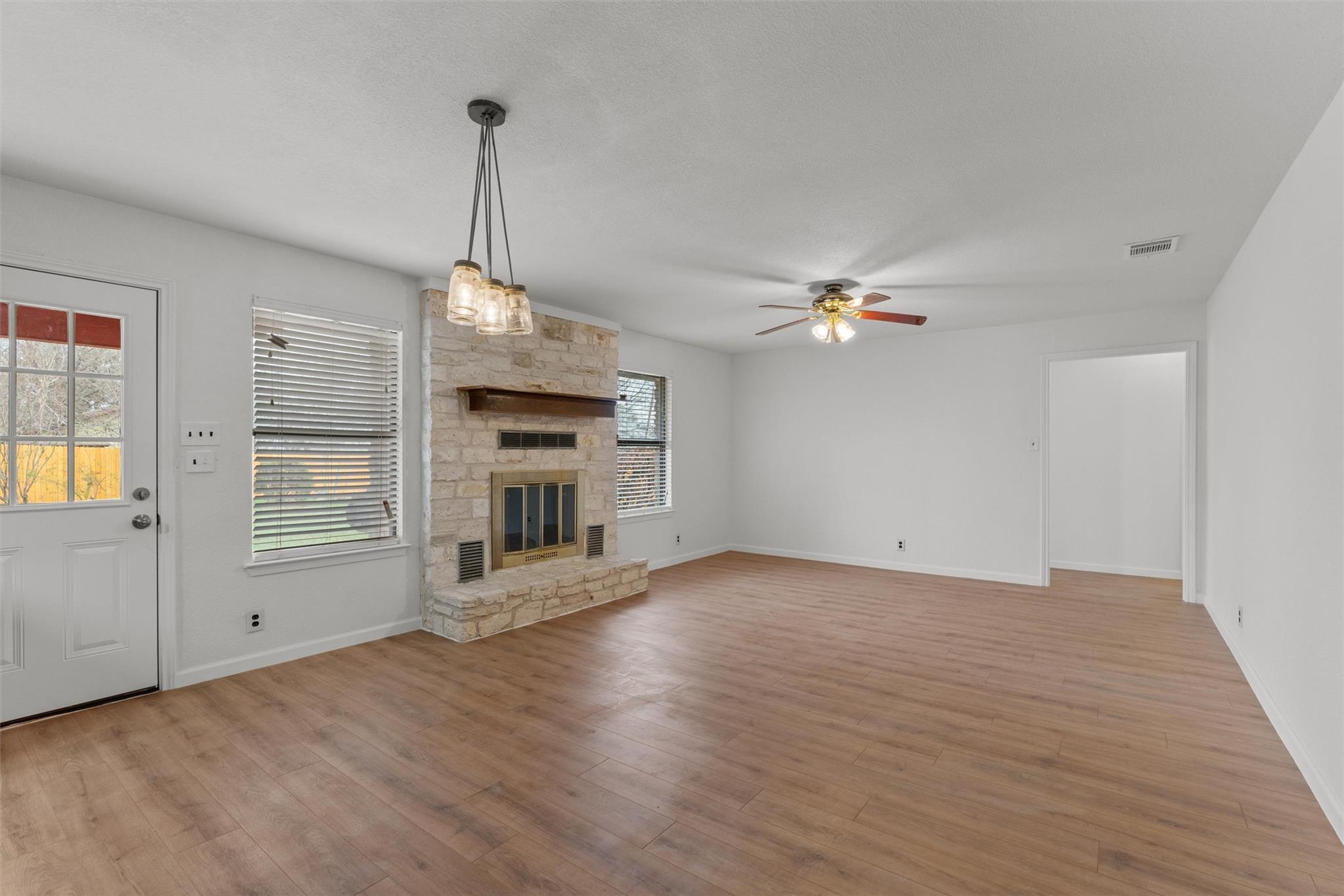 209 E Rector St, Manor, TX 78653