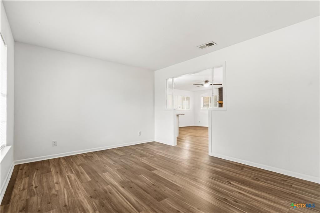 2104 Delwin Cir, Killeen, TX 76541