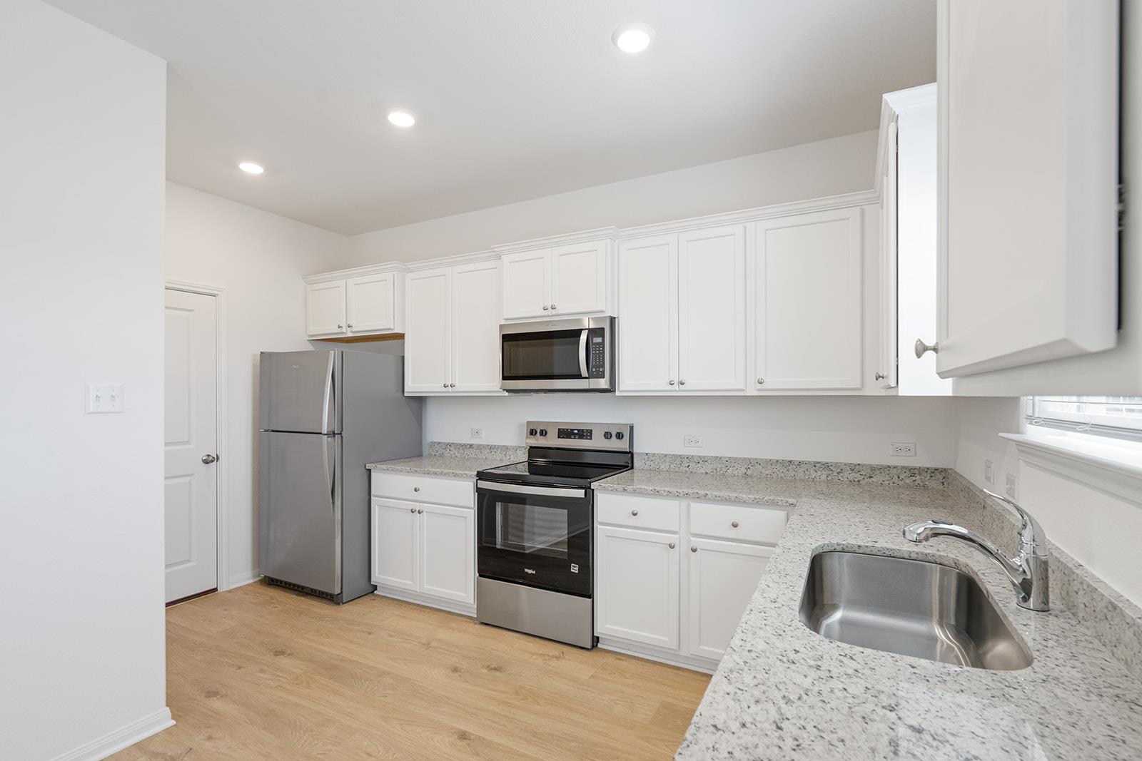 211 Carmel Canyon Trl, Jarrell, TX 76537