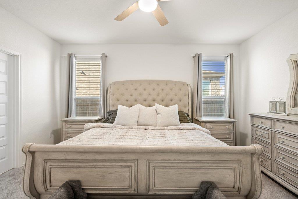 218 Summit Dr, Lockhart, TX 78644