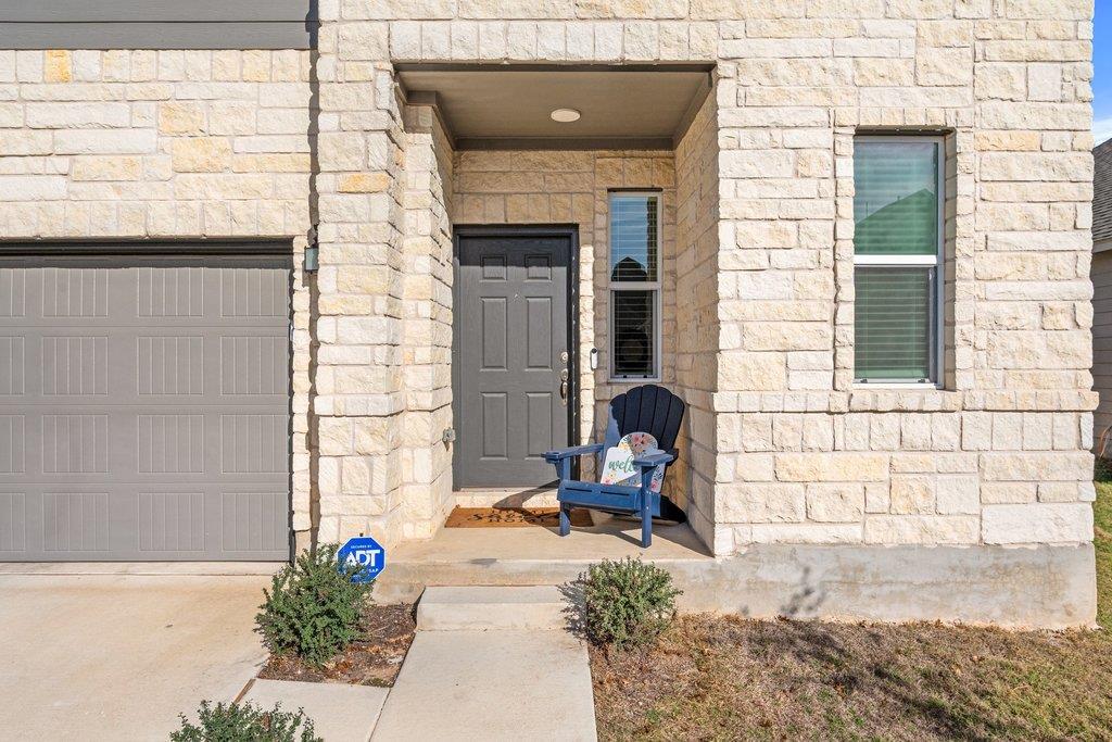 218 Summit Dr, Lockhart, TX 78644