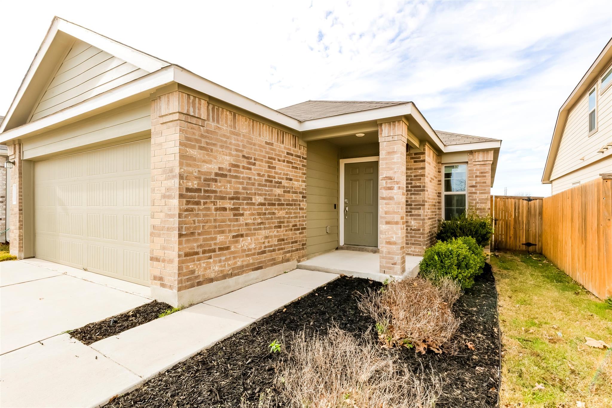 545 Greatest Gift Way, Jarrell, TX 76537