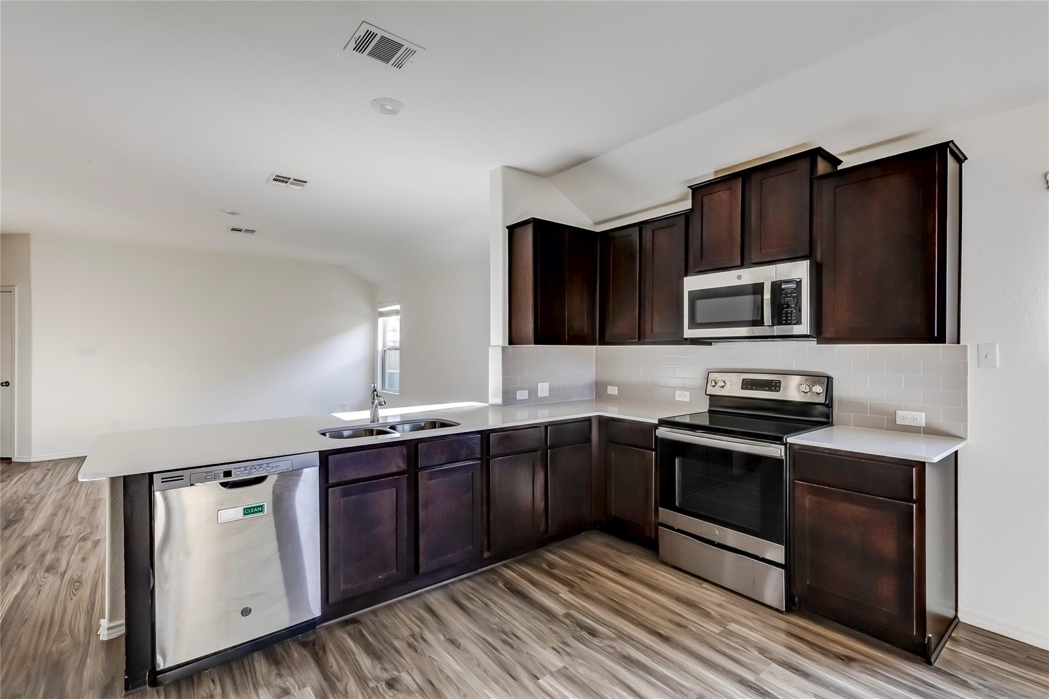 545 Greatest Gift Way, Jarrell, TX 76537