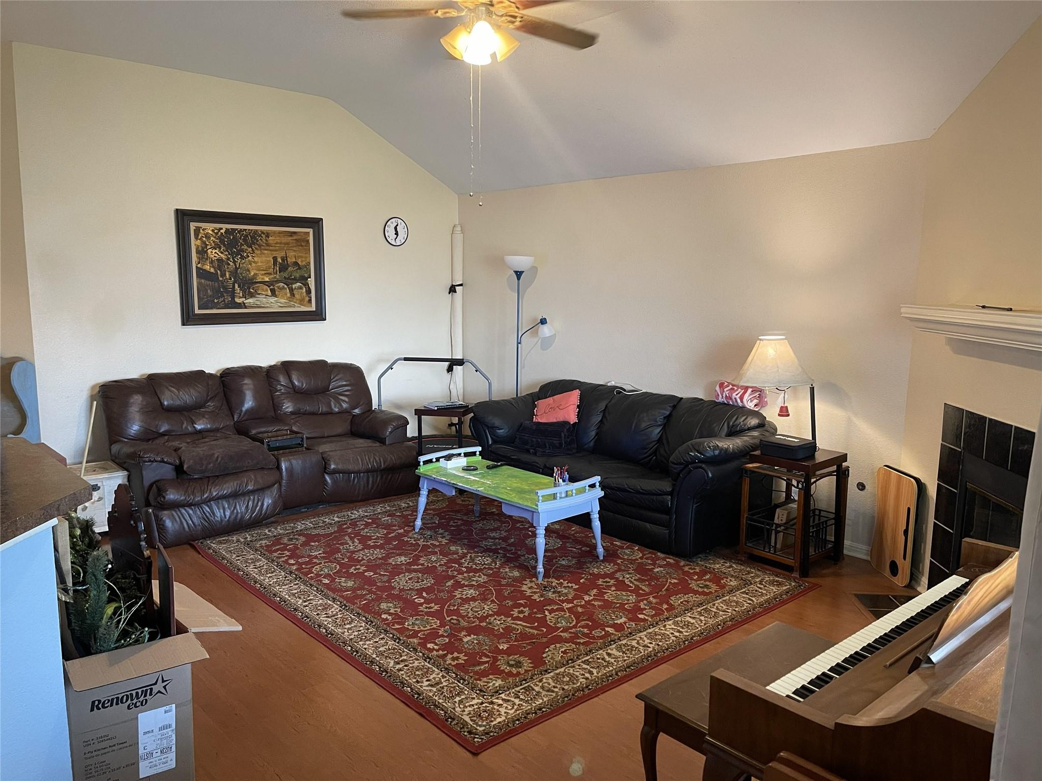 411 Estate Dr, Hutto, TX 78634