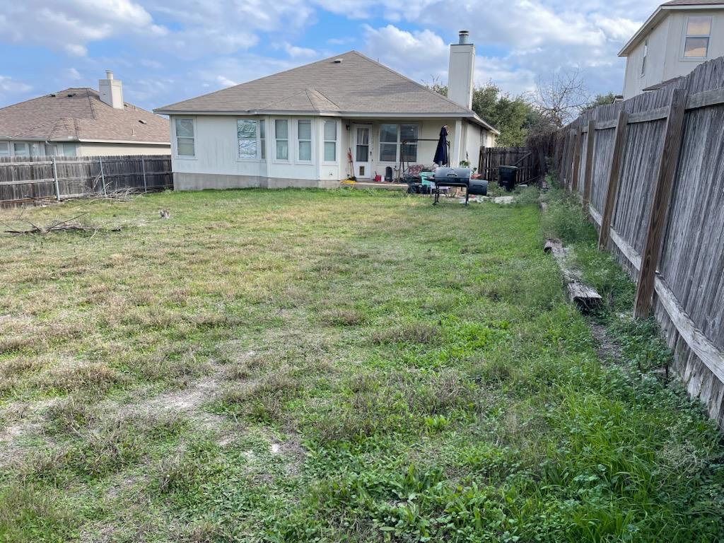 411 Estate Dr, Hutto, TX 78634