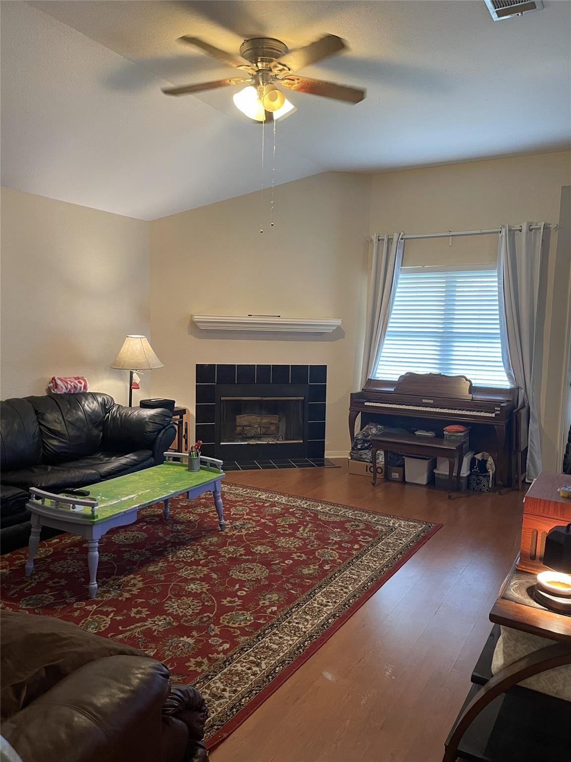 411 Estate Dr, Hutto, TX 78634