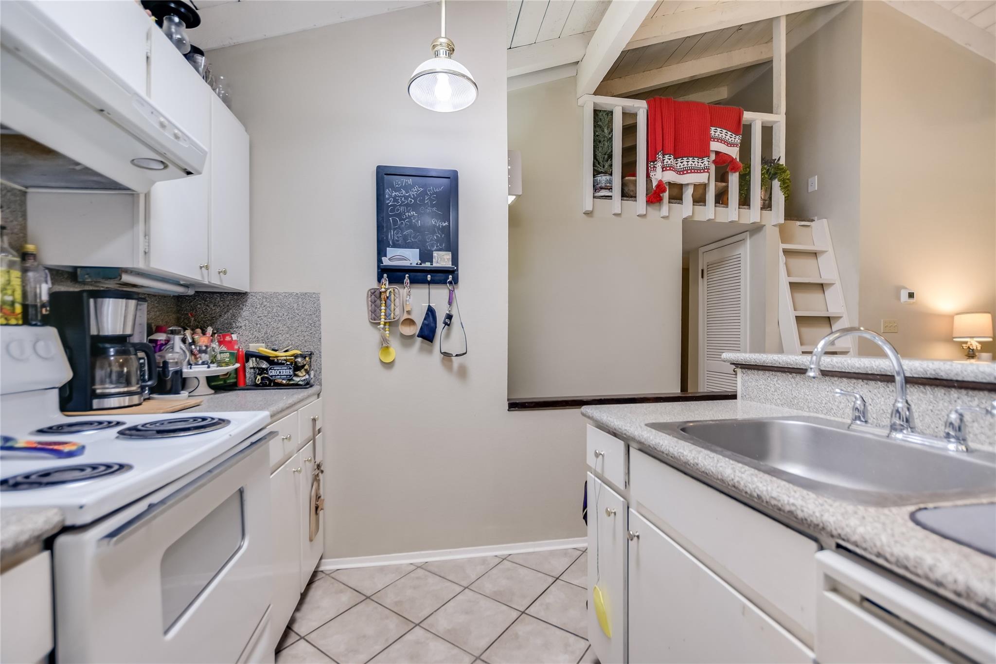 207 Hi Cir N # 112, Horseshoe Bay, TX 78657