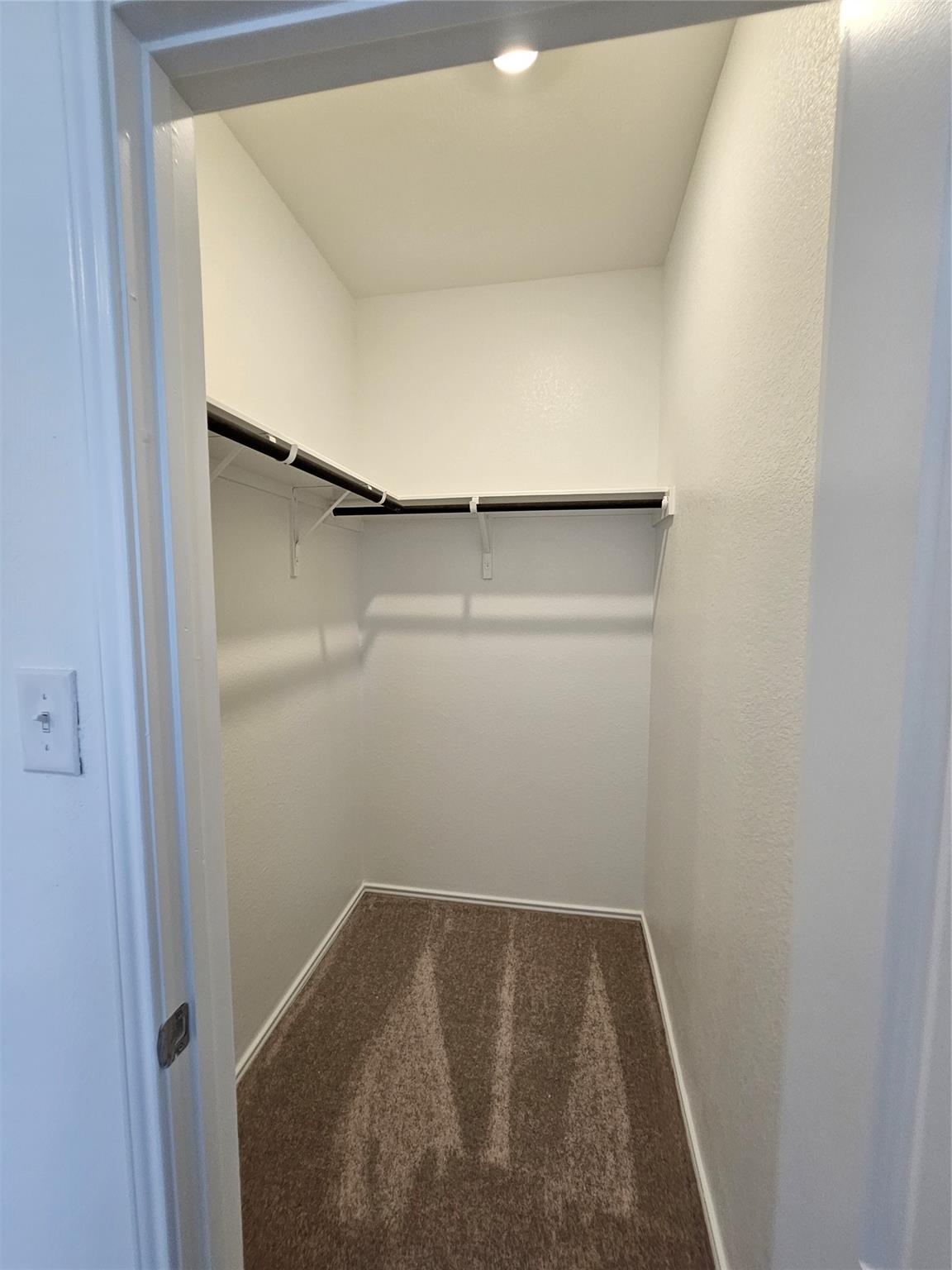 856 Rancho Del Cielo Loop, Jarrell, TX 76537