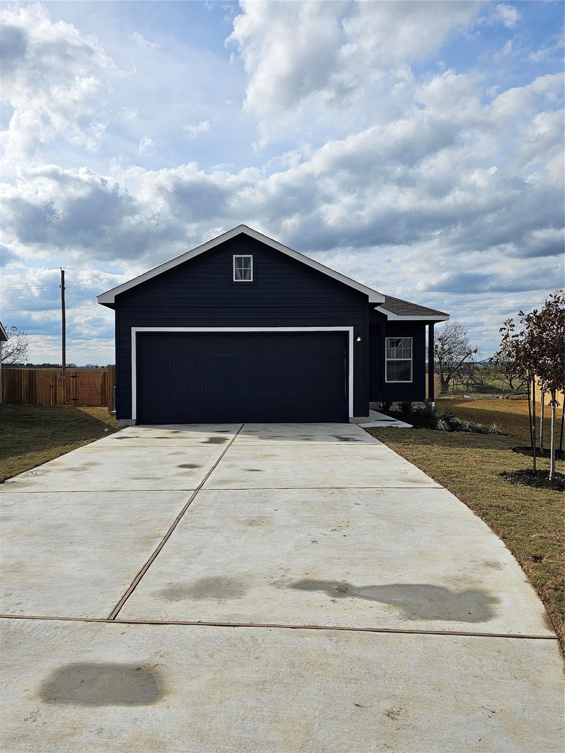 856 Rancho Del Cielo Loop, Jarrell, TX 76537