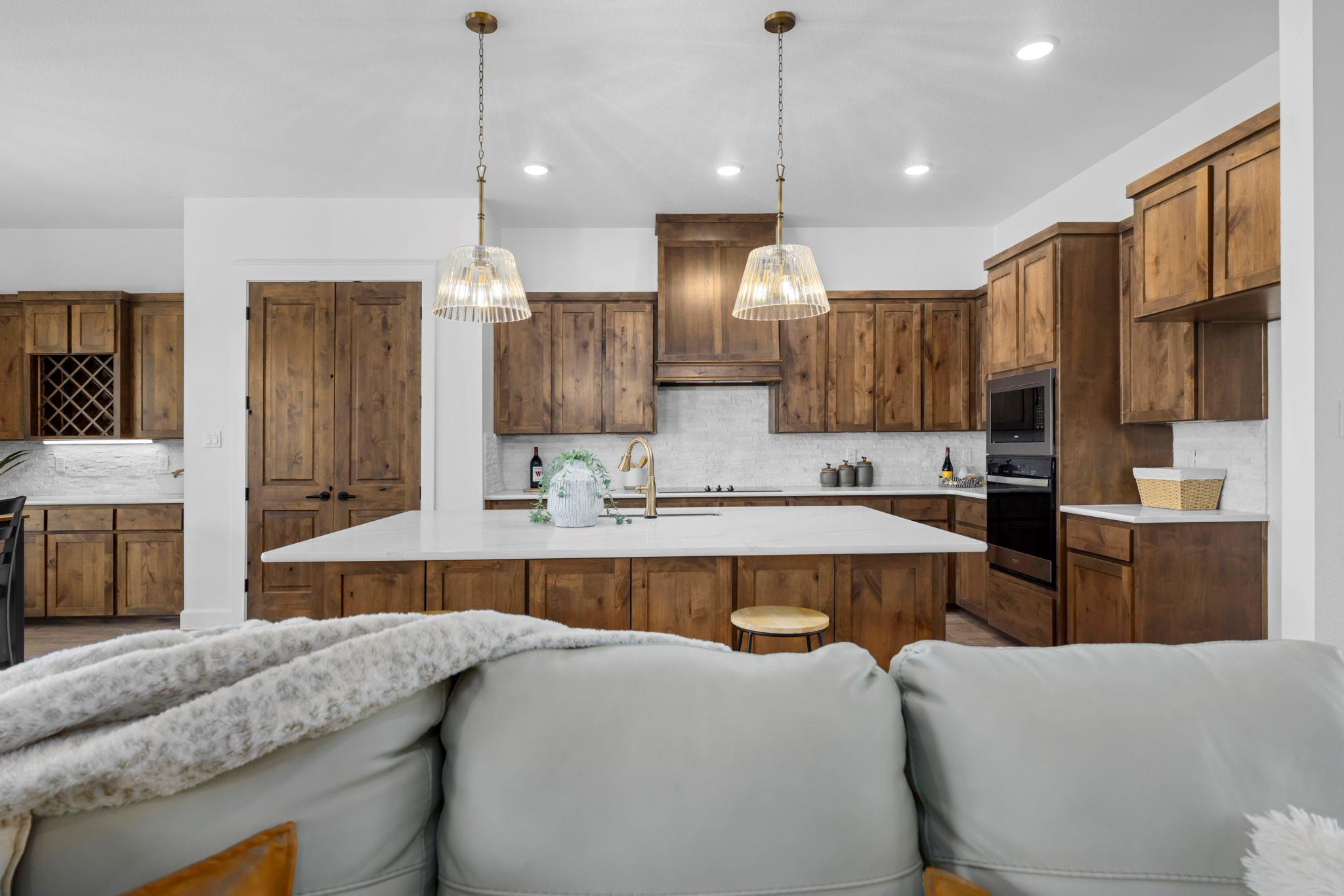 11144 Golden Eagle Ave, Salado, TX 76571