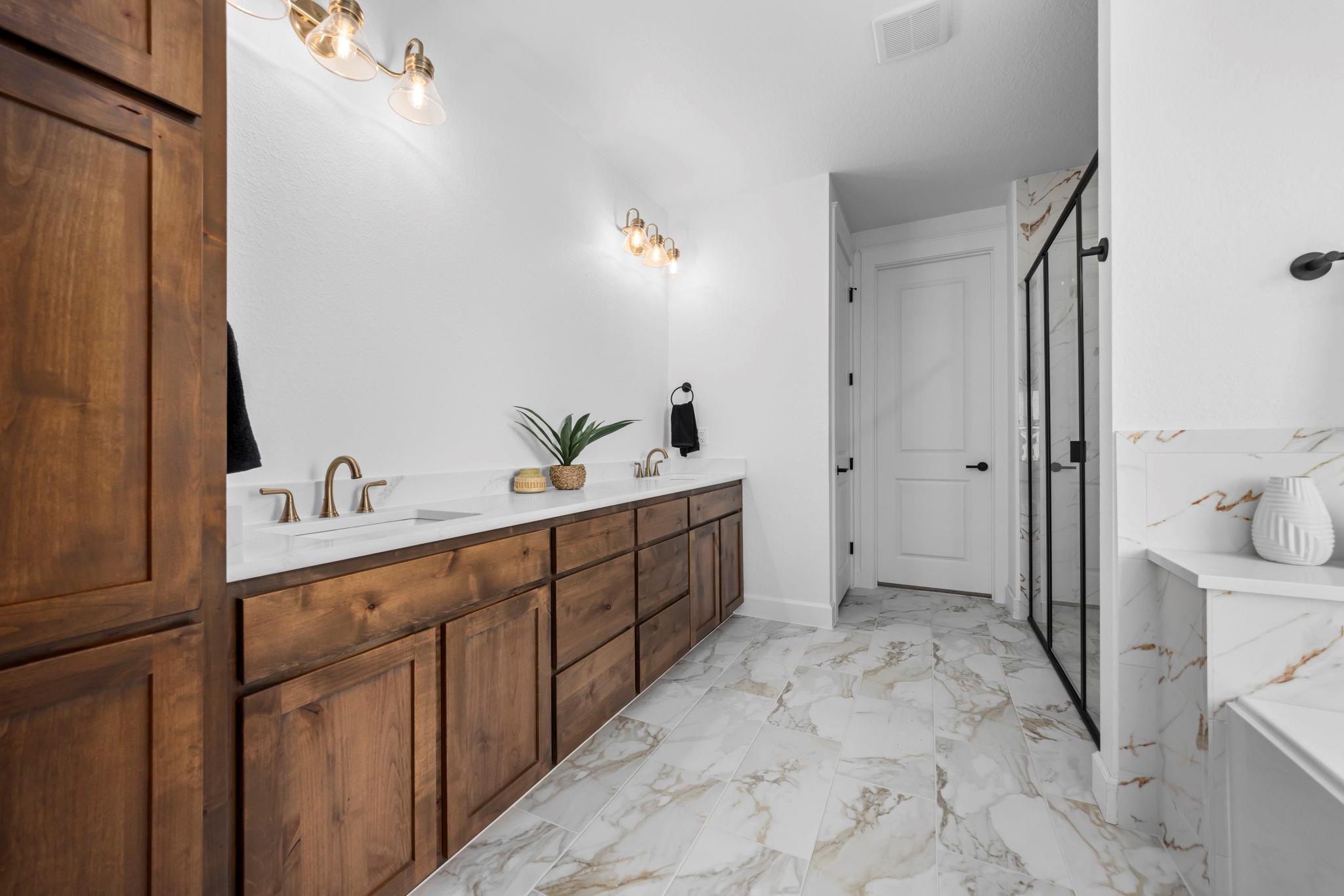 11144 Golden Eagle Ave, Salado, TX 76571