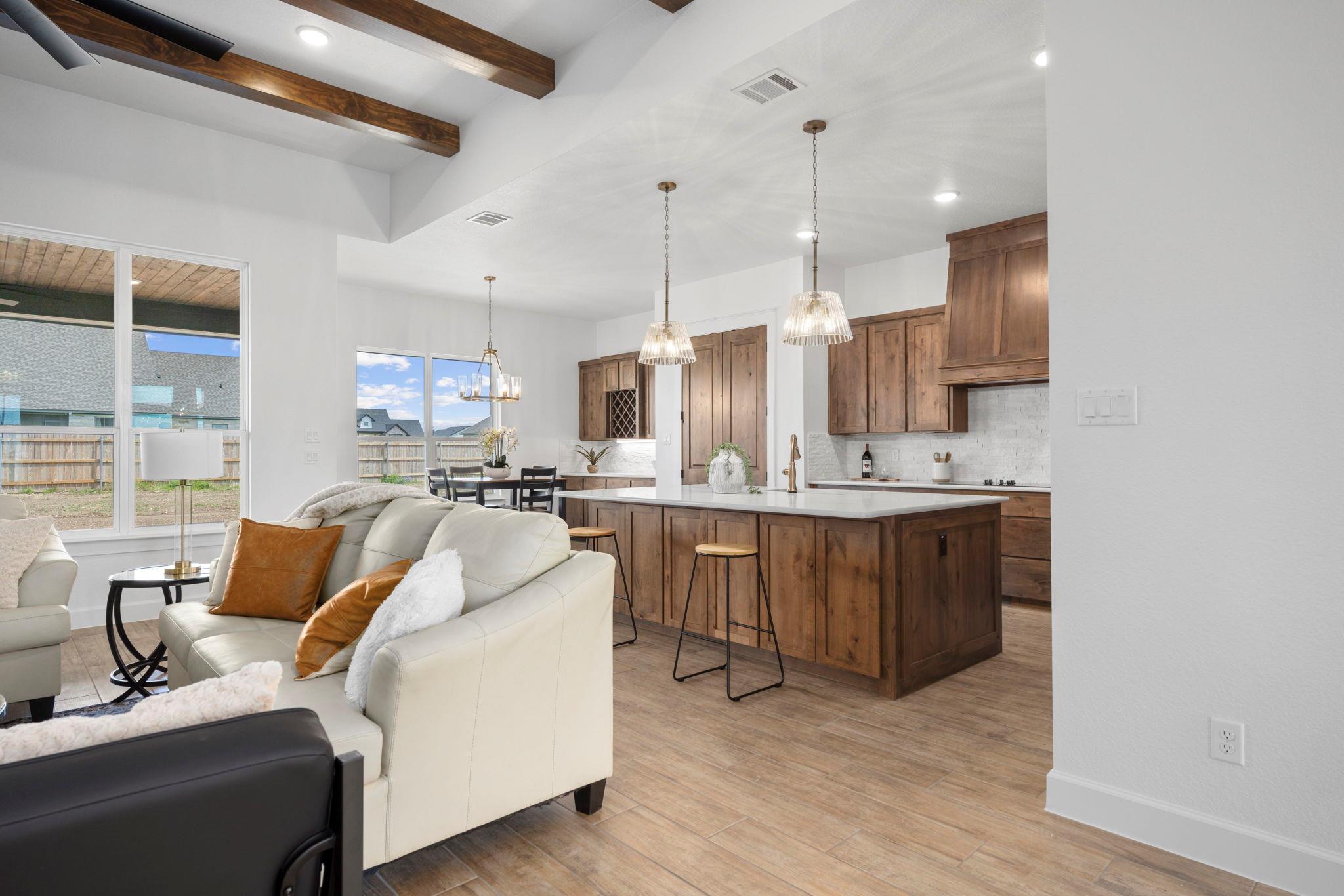 11144 Golden Eagle Ave, Salado, TX 76571