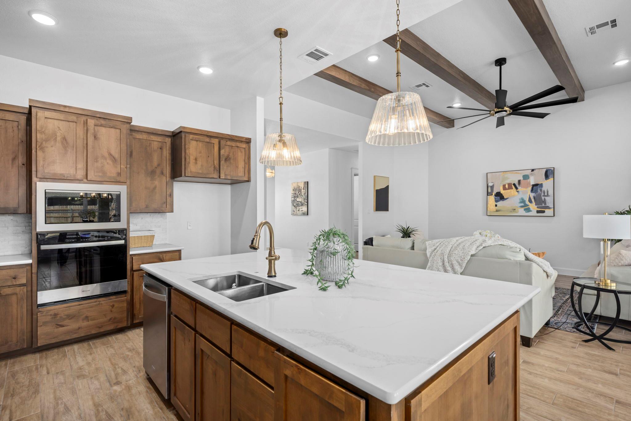 11144 Golden Eagle Ave, Salado, TX 76571