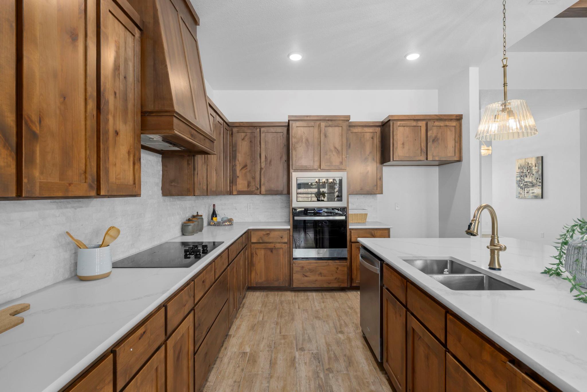 11144 Golden Eagle Ave, Salado, TX 76571