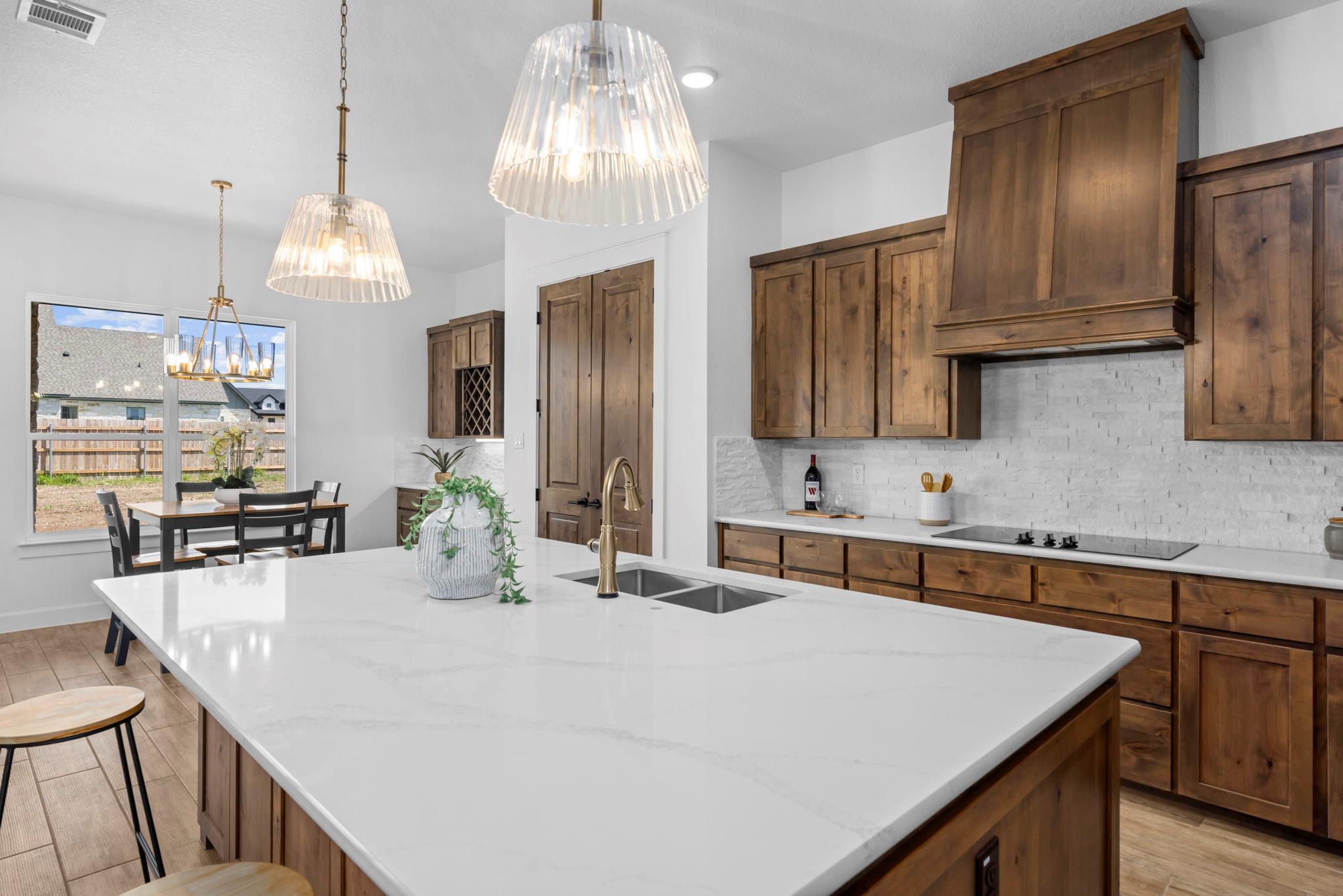 11144 Golden Eagle Ave, Salado, TX 76571