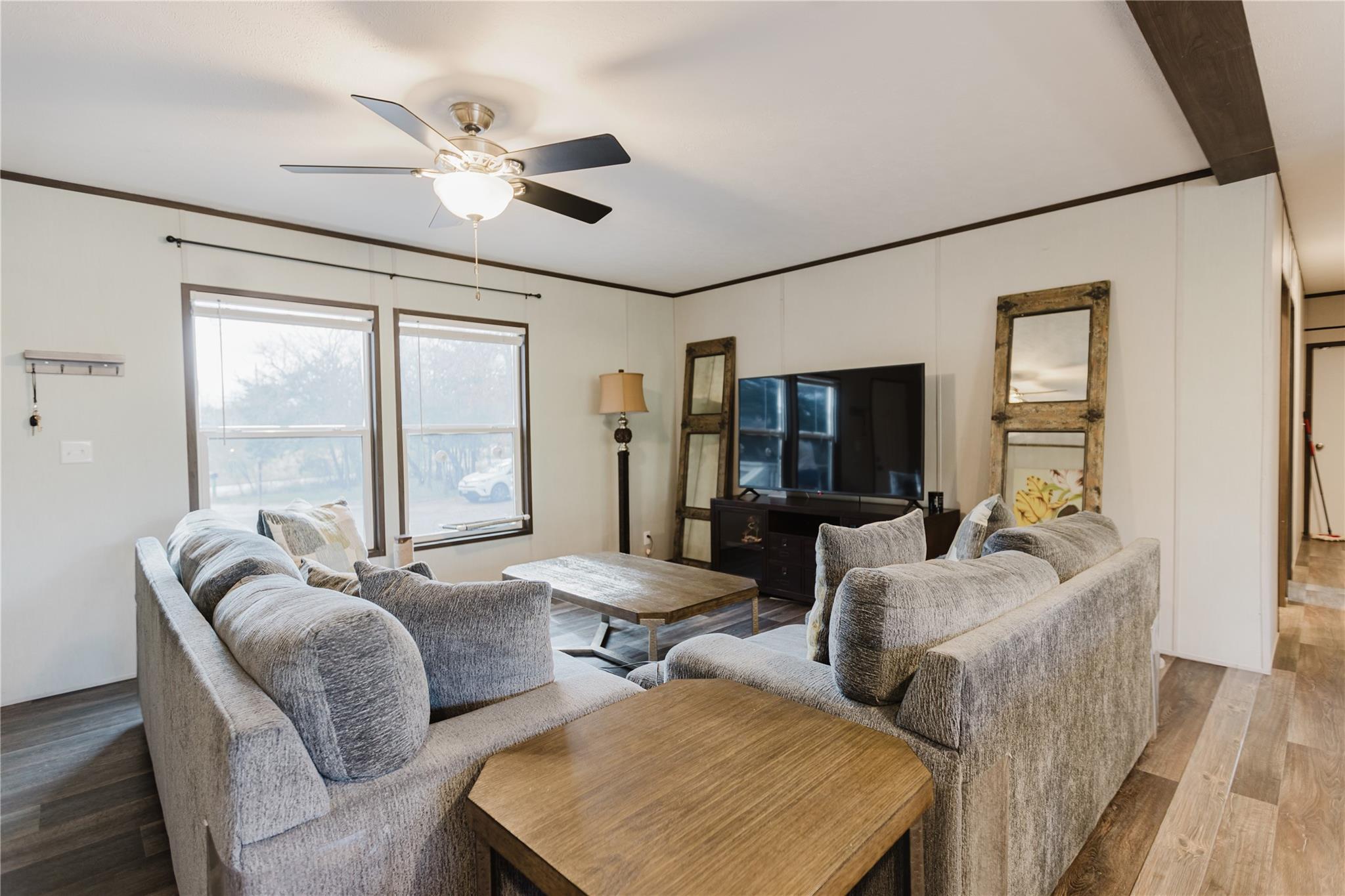 400 Saint Johns Rd, Dale, TX 78616