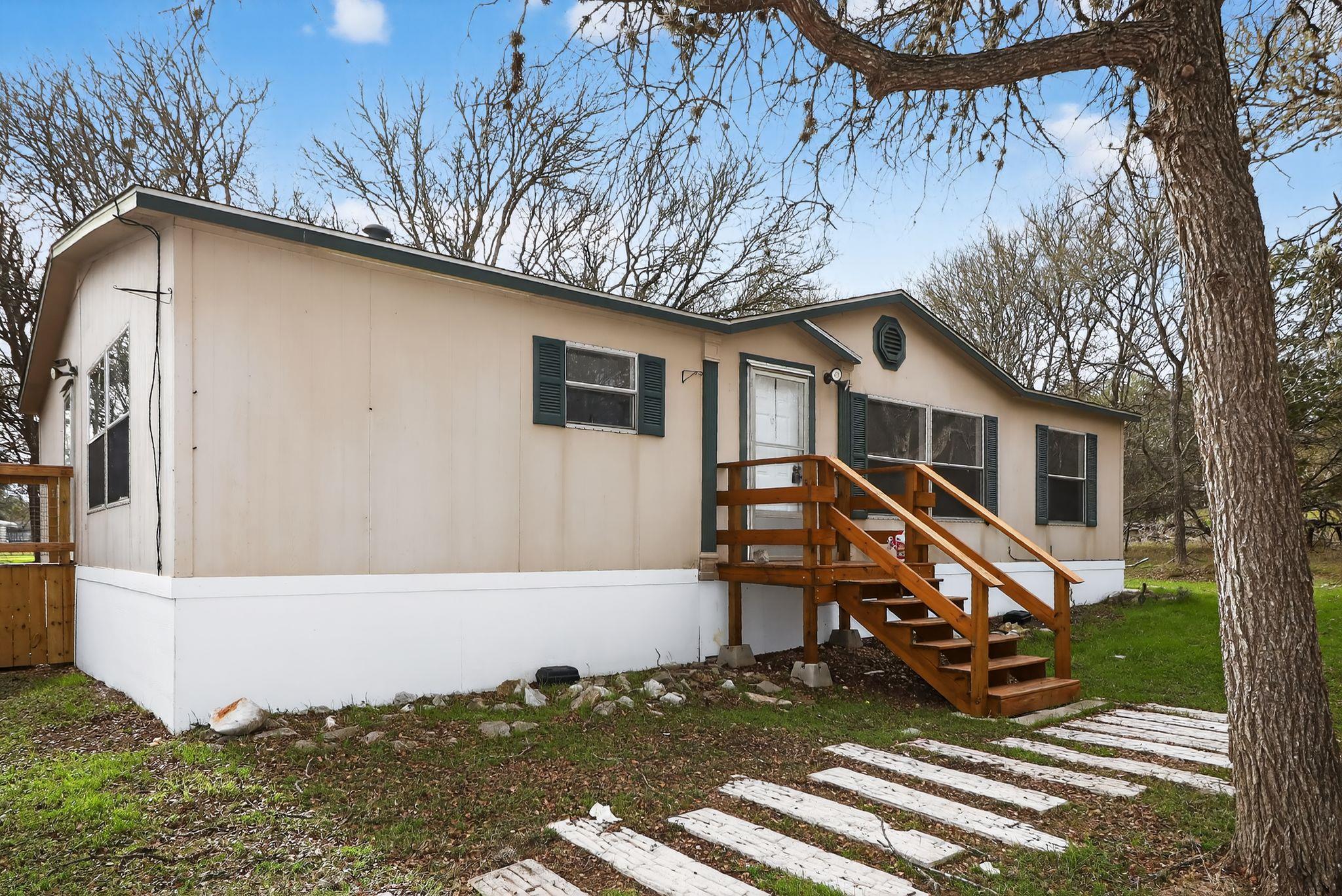 1036 Char Crest Ct, San Marcos, TX 78666