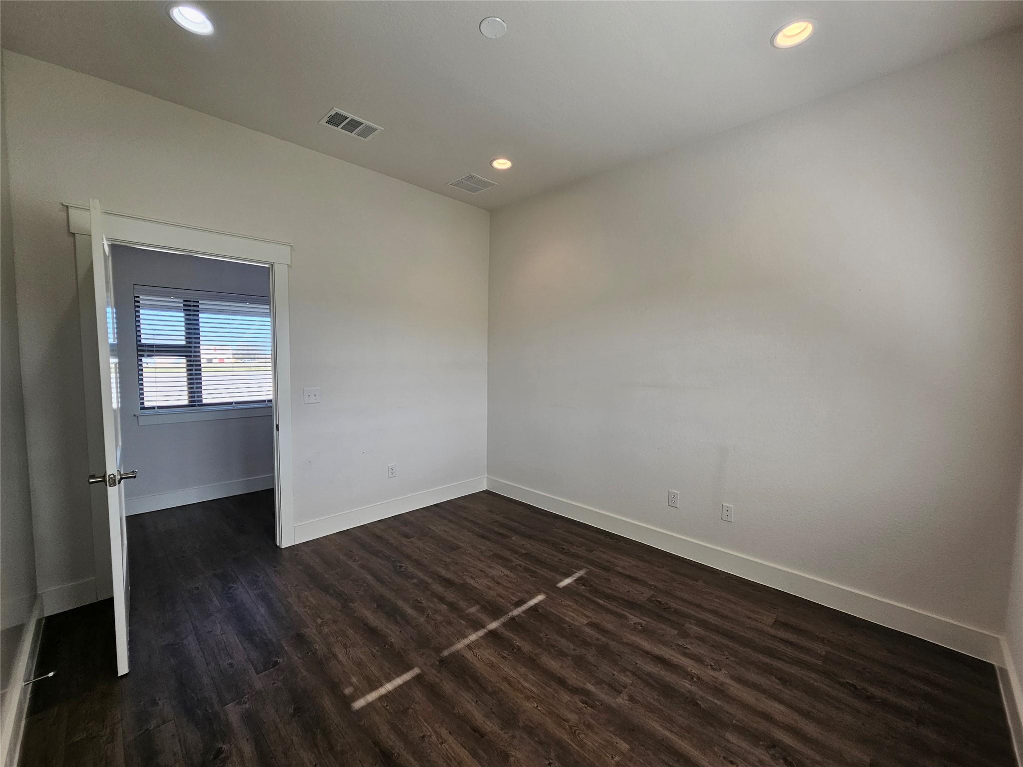 230 Klattenhoff Ln # 102, Hutto, TX 78634