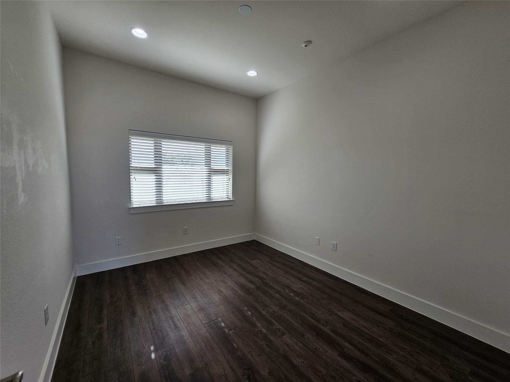 230 Klattenhoff Ln # 102, Hutto, TX 78634