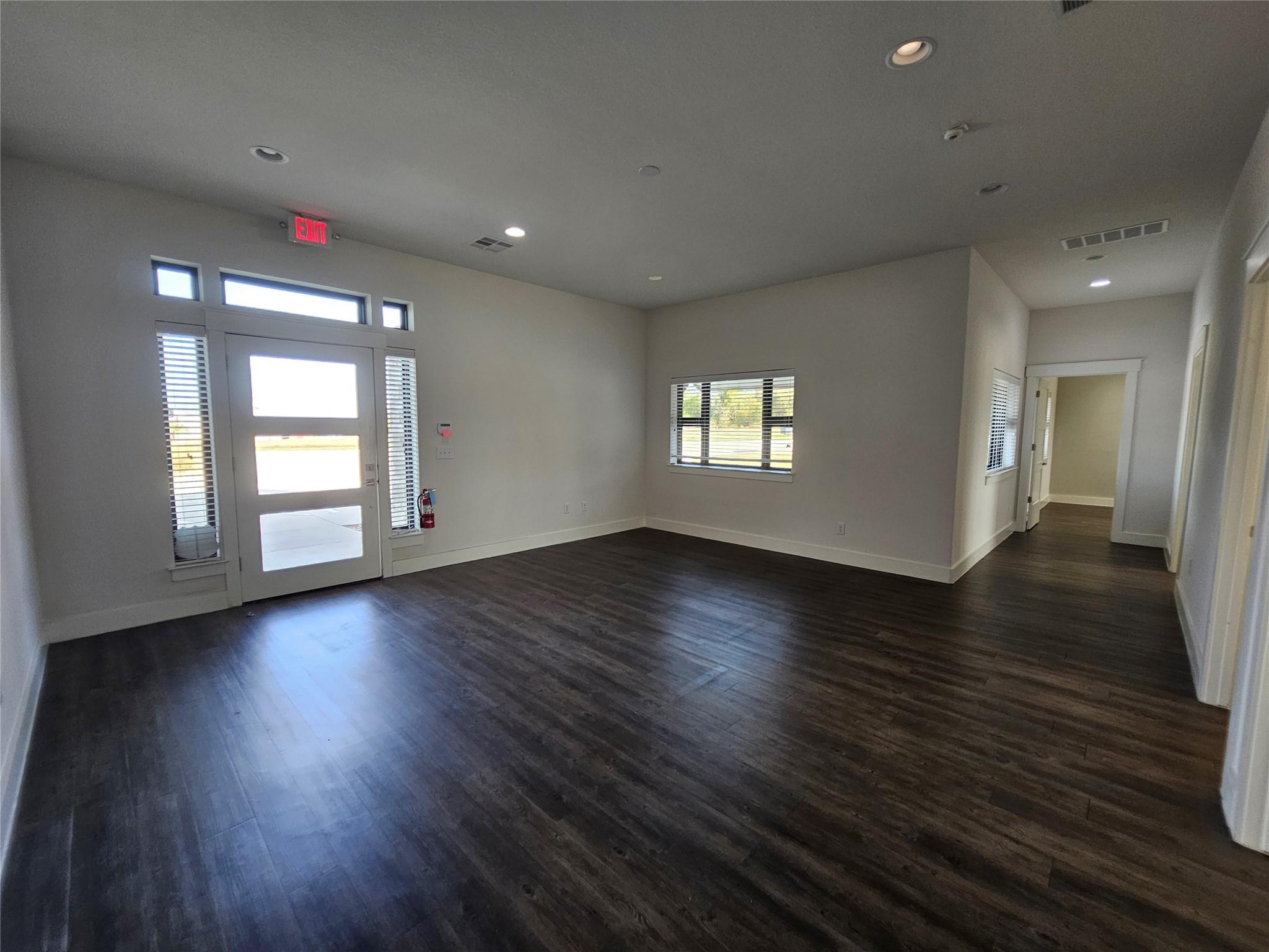 230 Klattenhoff Ln # 102, Hutto, TX 78634