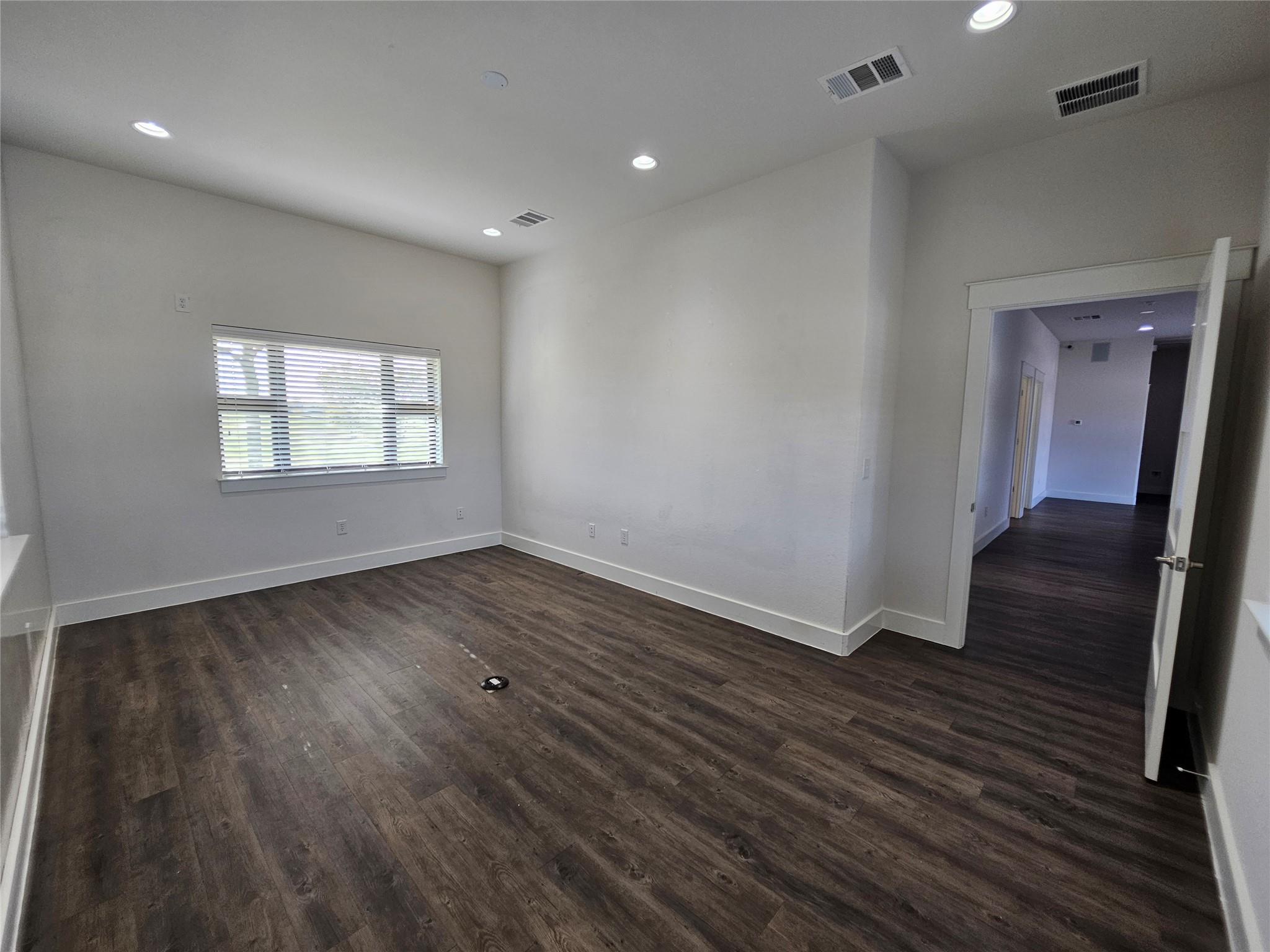 230 Klattenhoff Ln # 102, Hutto, TX 78634