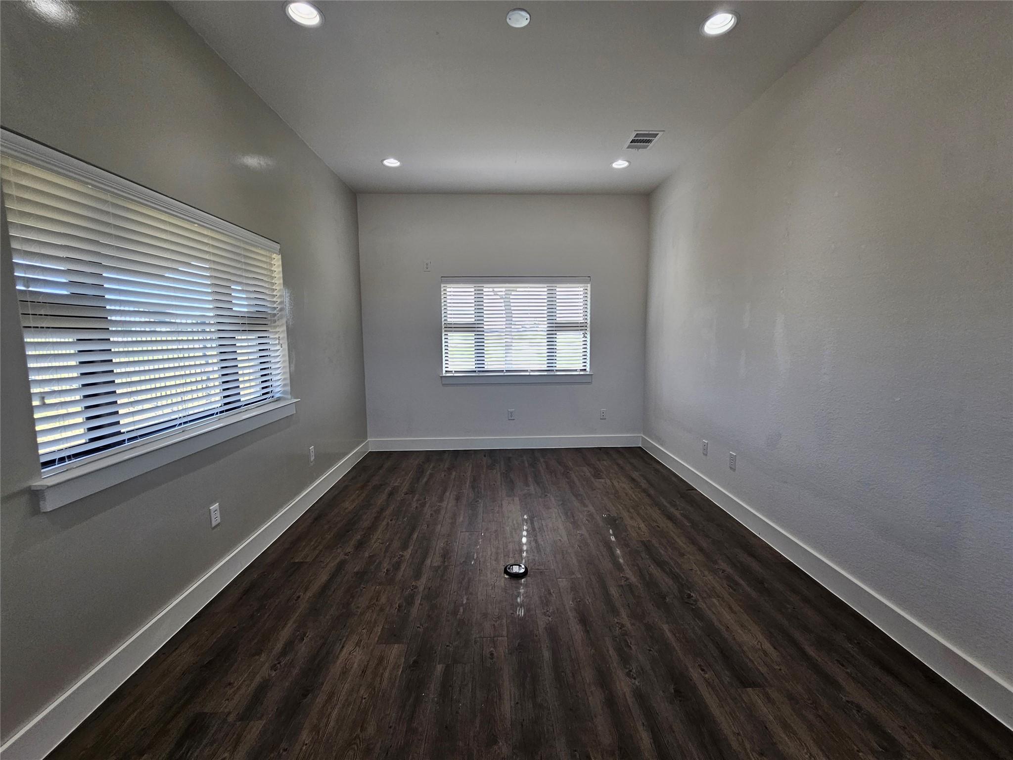 230 Klattenhoff Ln # 102, Hutto, TX 78634