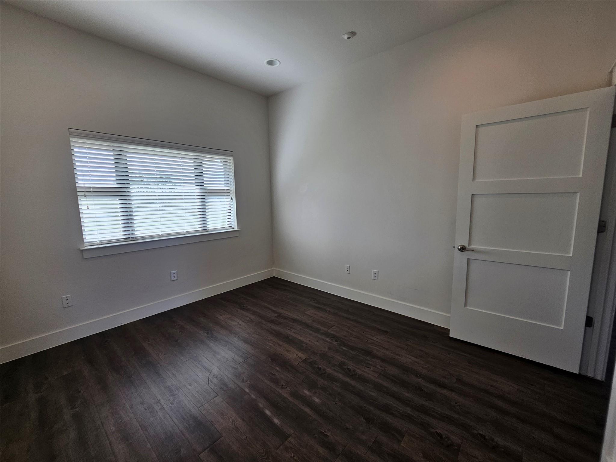 230 Klattenhoff Ln # 102, Hutto, TX 78634