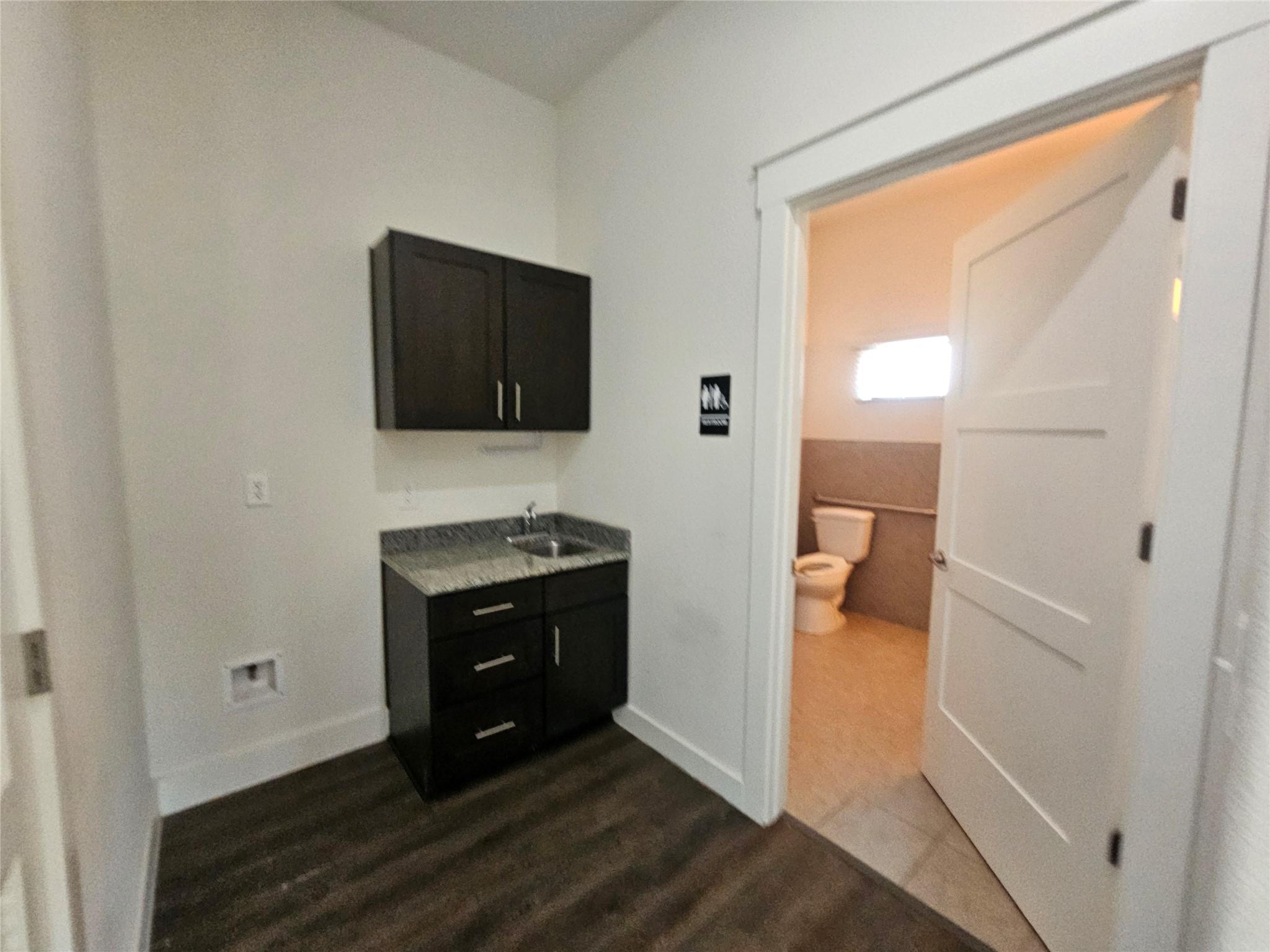 230 Klattenhoff Ln # 102, Hutto, TX 78634