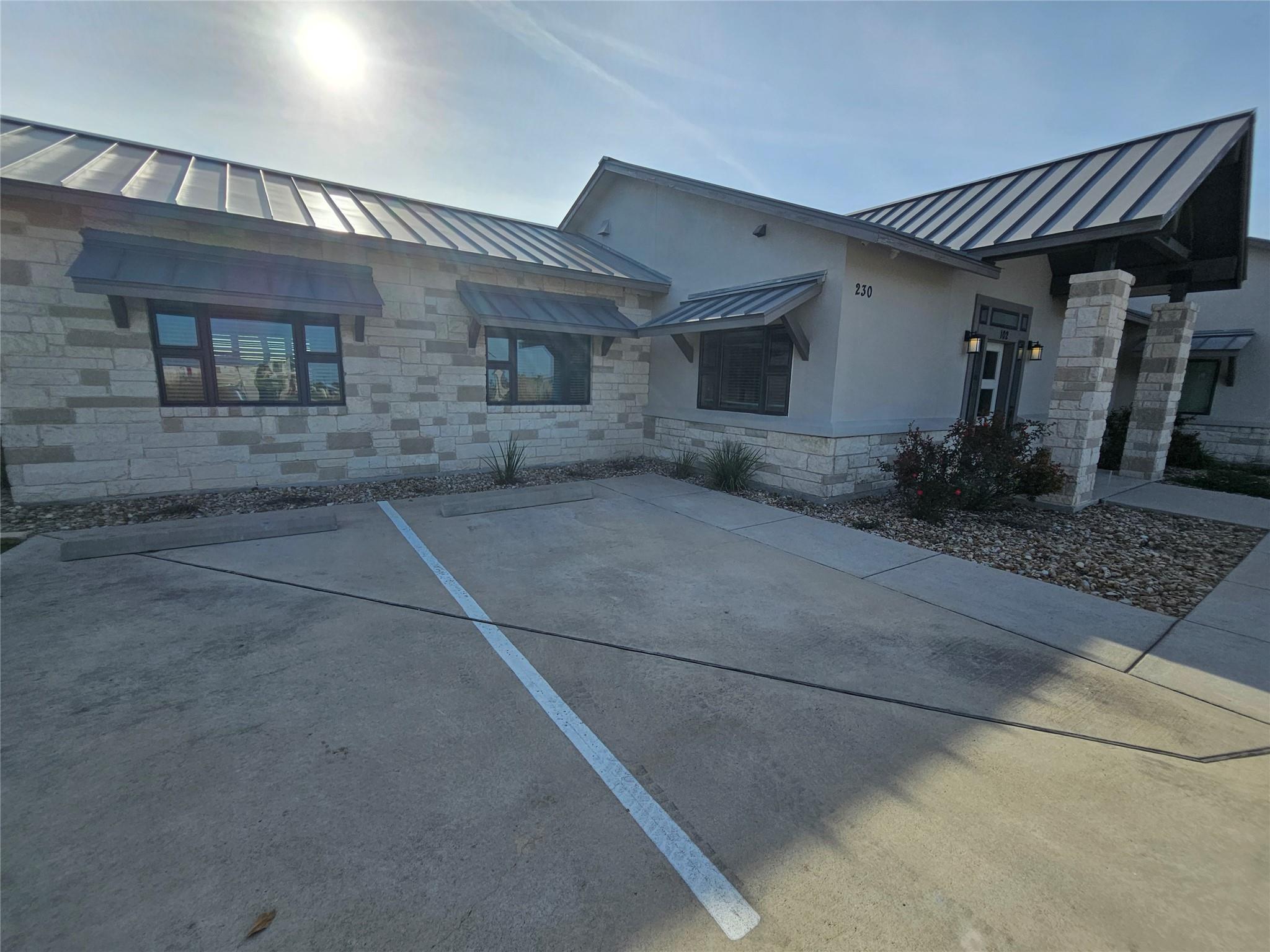 230 Klattenhoff Ln # 102, Hutto, TX 78634