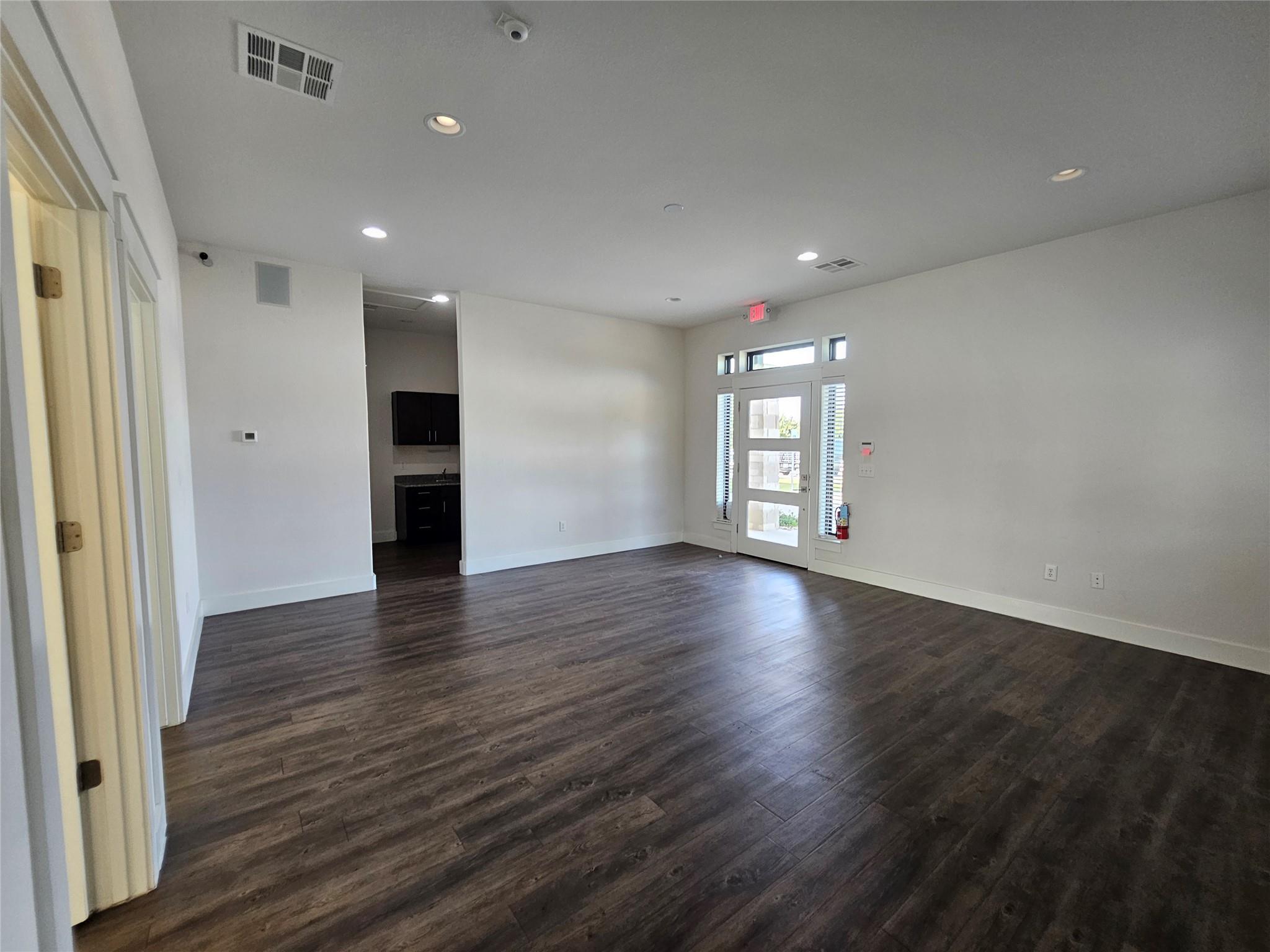 230 Klattenhoff Ln # 102, Hutto, TX 78634