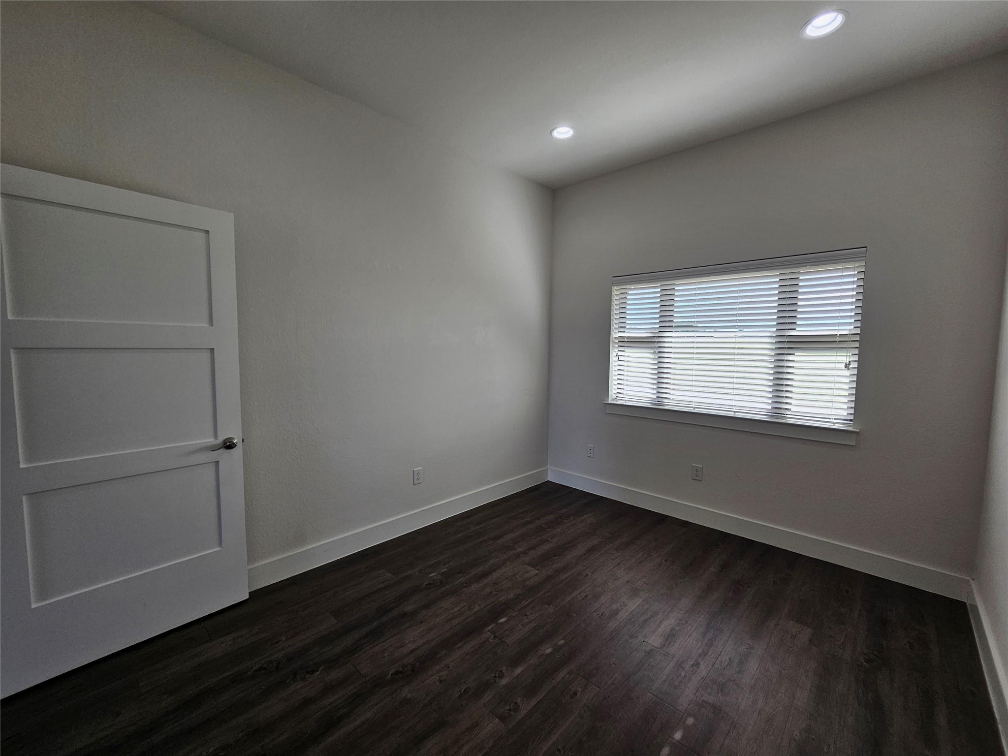 230 Klattenhoff Ln # 102, Hutto, TX 78634