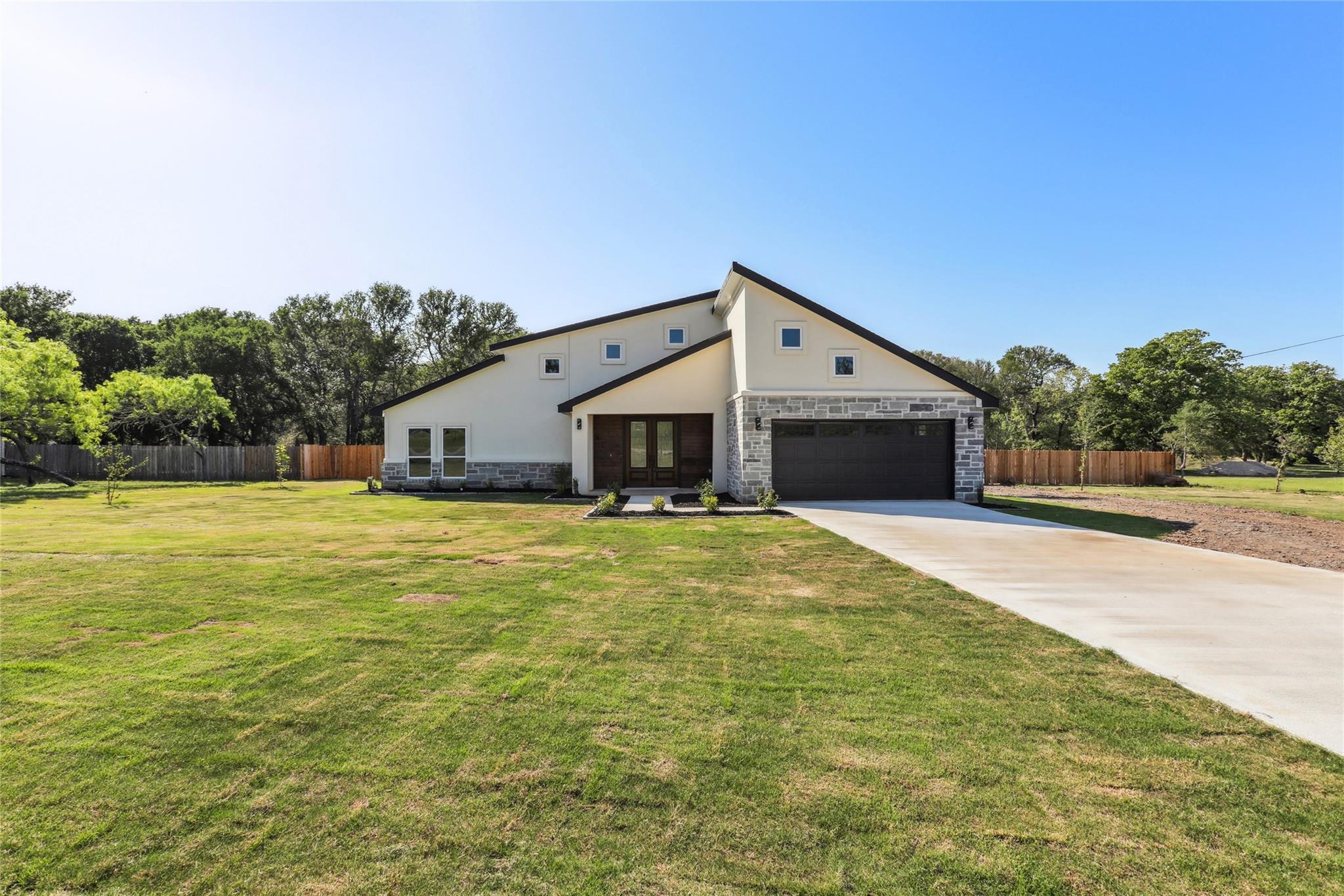 130 Creekwood Trl, Cedar Creek, TX 78612