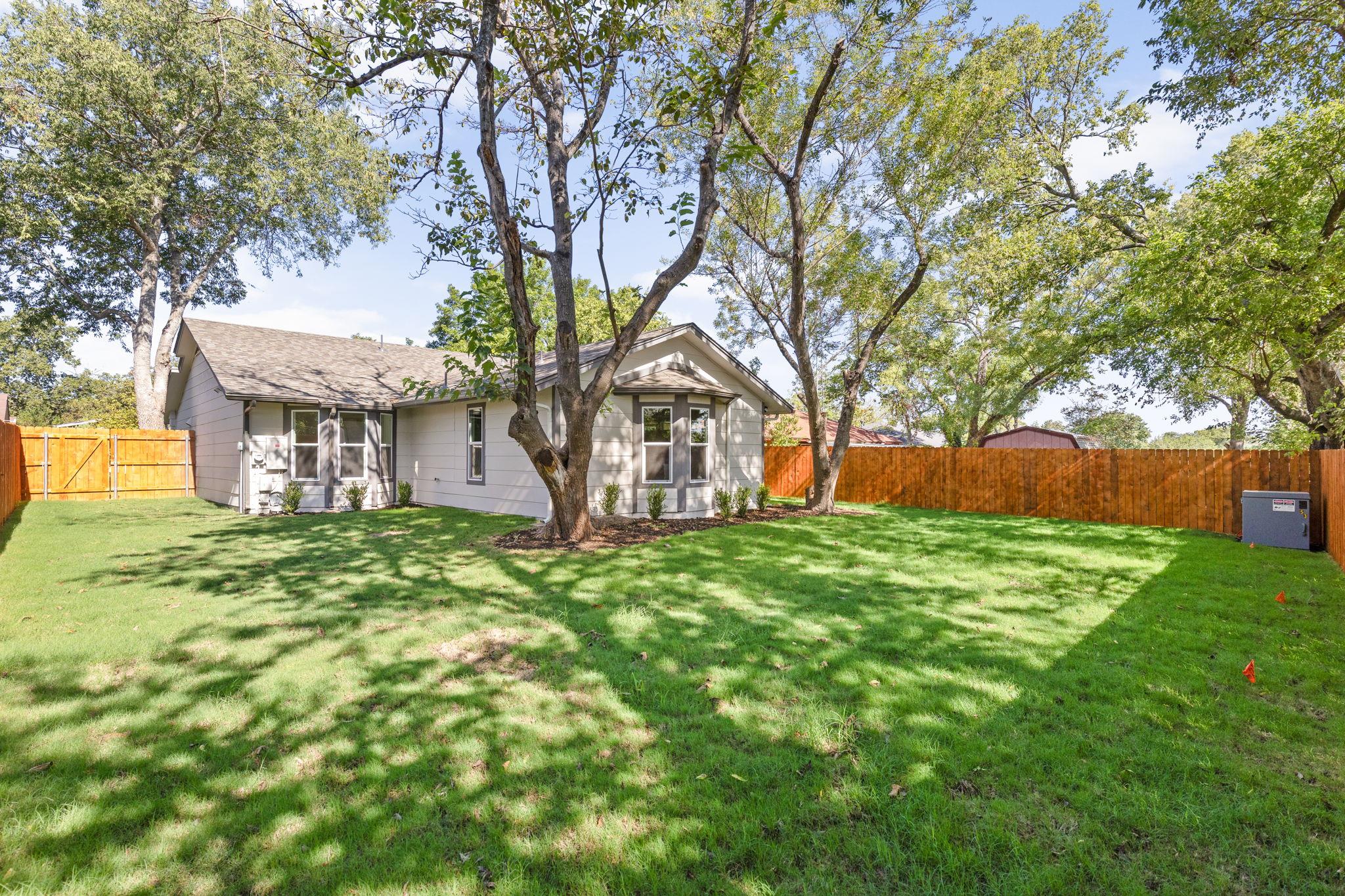 10101 Woodhaven Dr, Austin, TX 78753