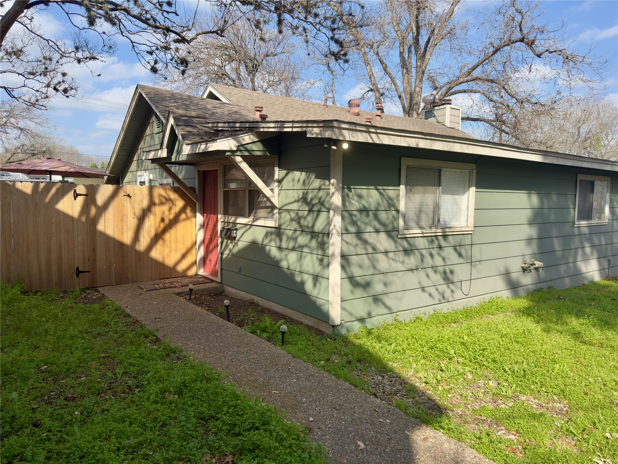 309 S Guadalupe St # C, Lockhart, TX 78644