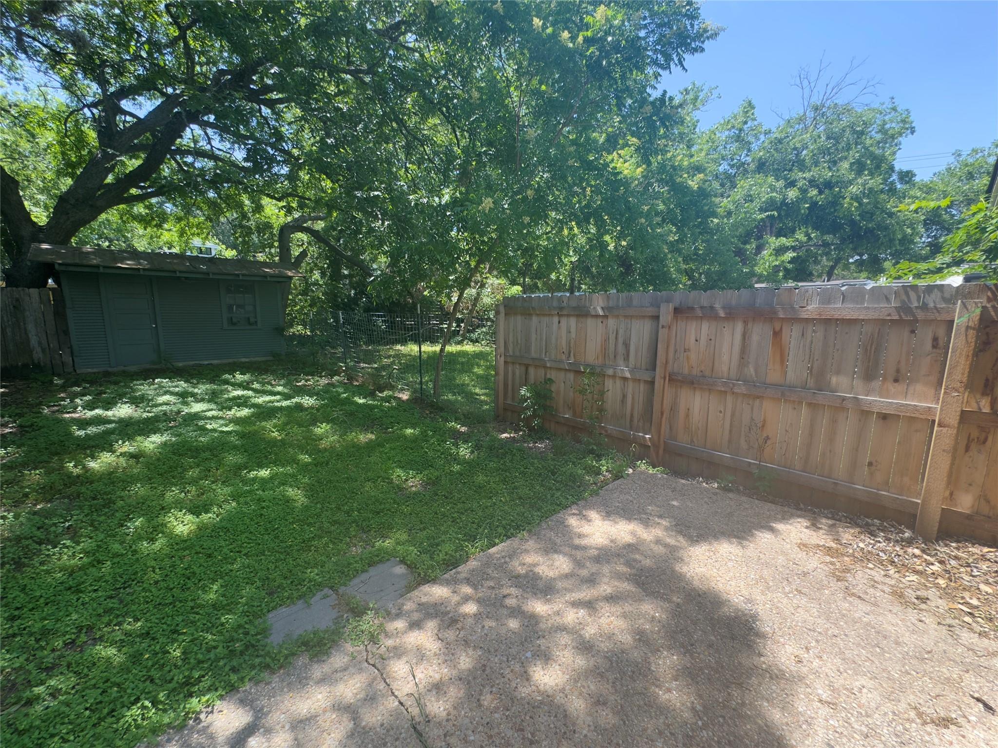 309 S Guadalupe St # C, Lockhart, TX 78644