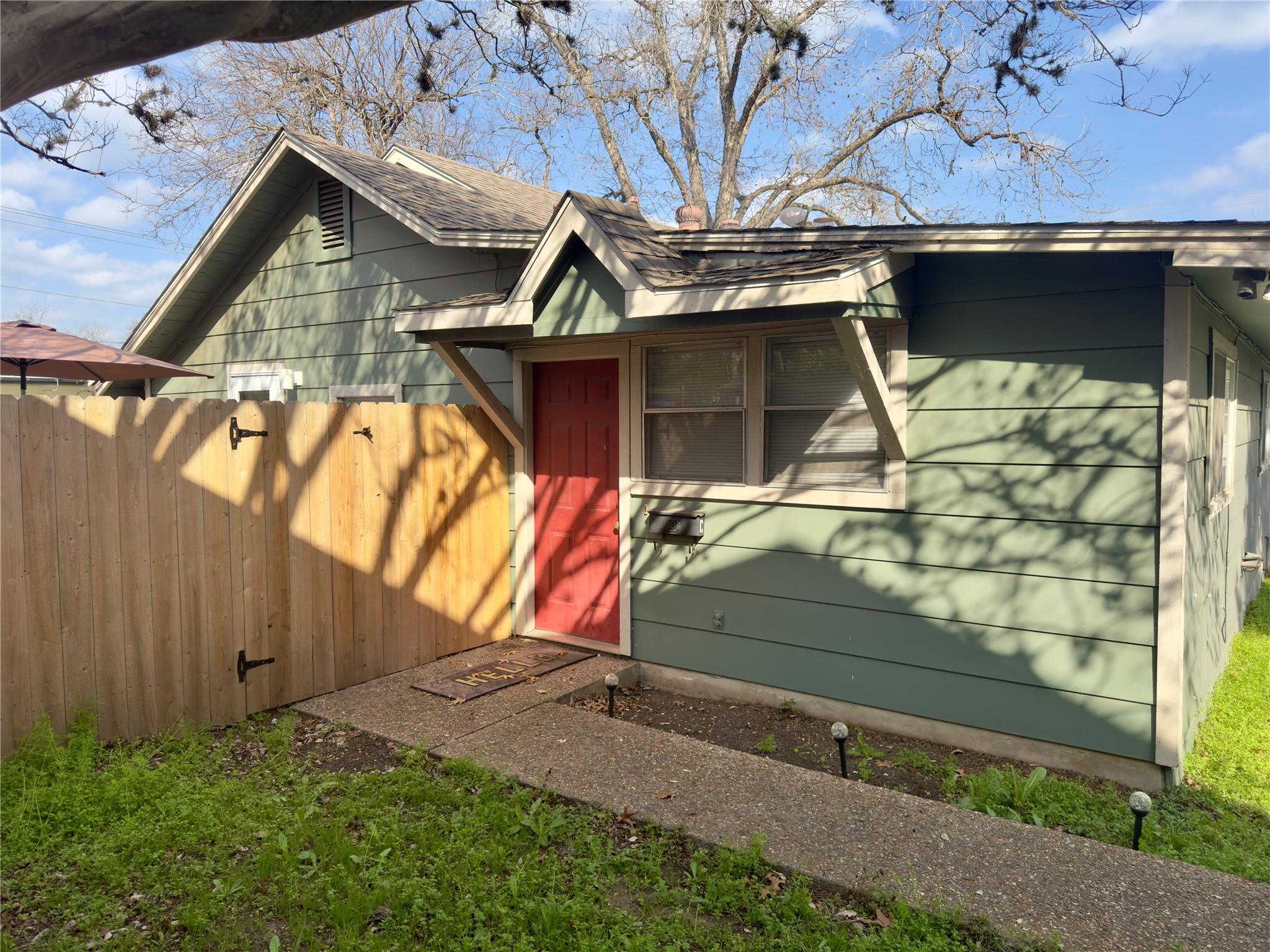 309 S Guadalupe St # C, Lockhart, TX 78644