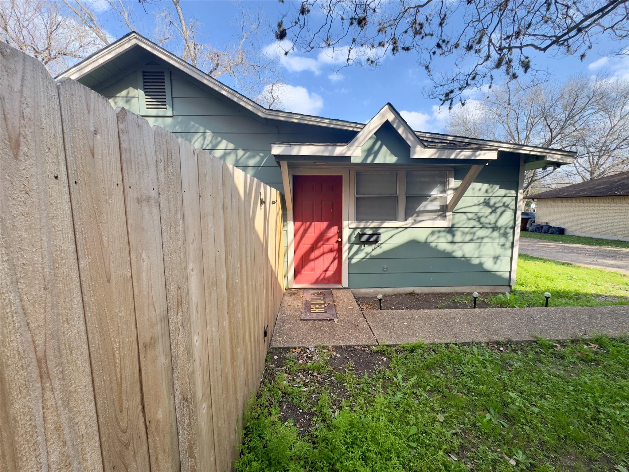 309 S Guadalupe St # C, Lockhart, TX 78644