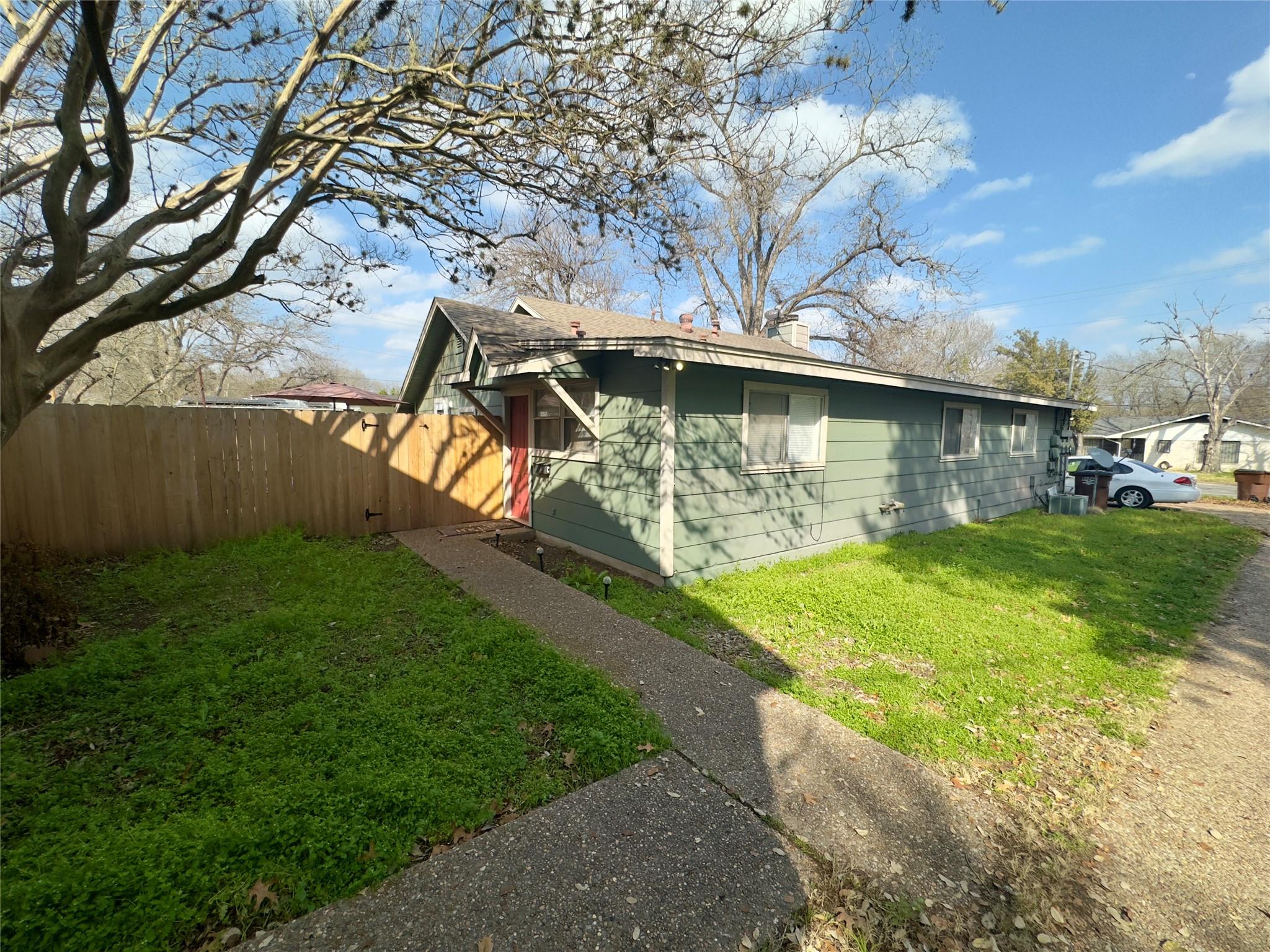 309 S Guadalupe St # C, Lockhart, TX 78644
